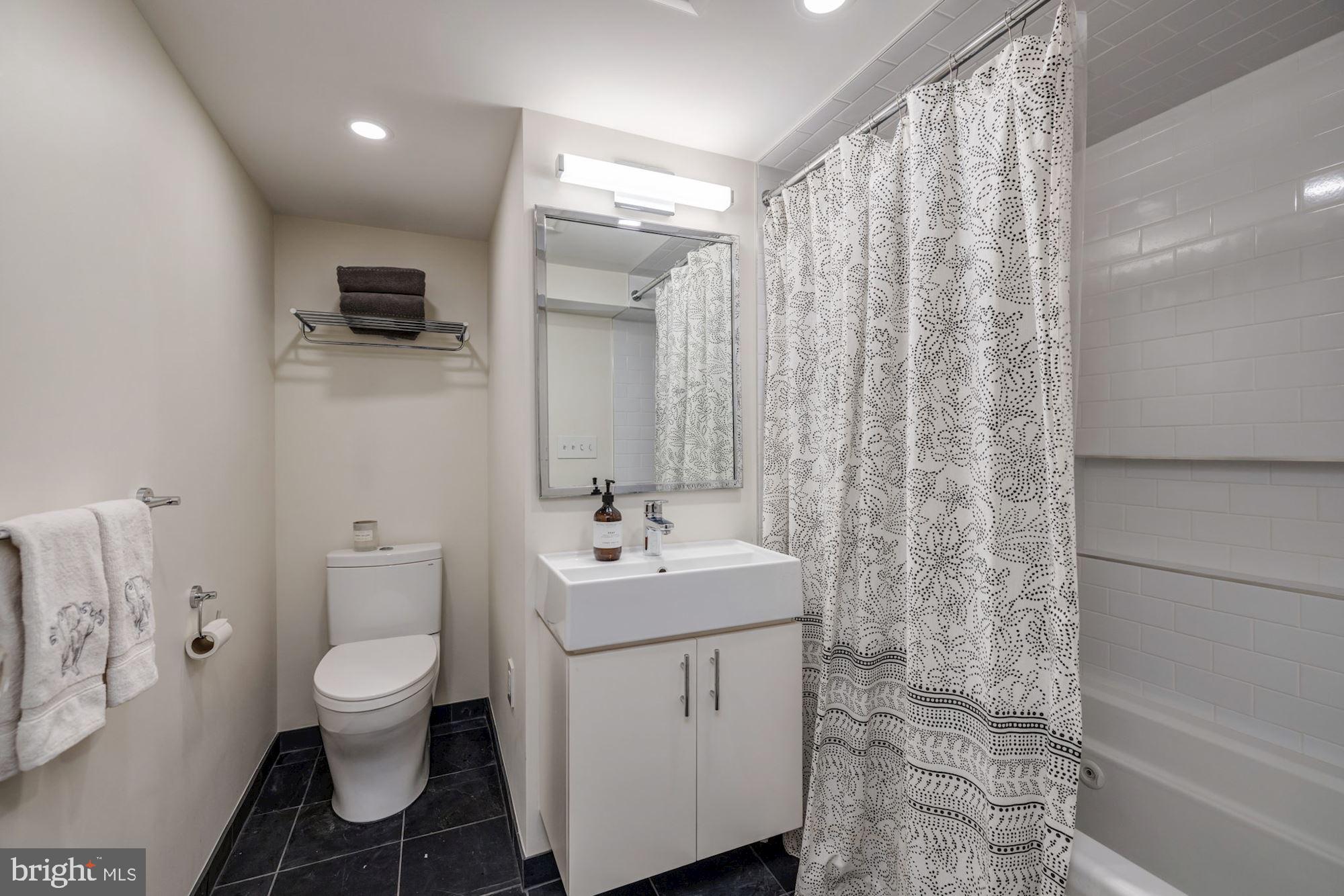 OBSERVATORY CIRCLE - Residential