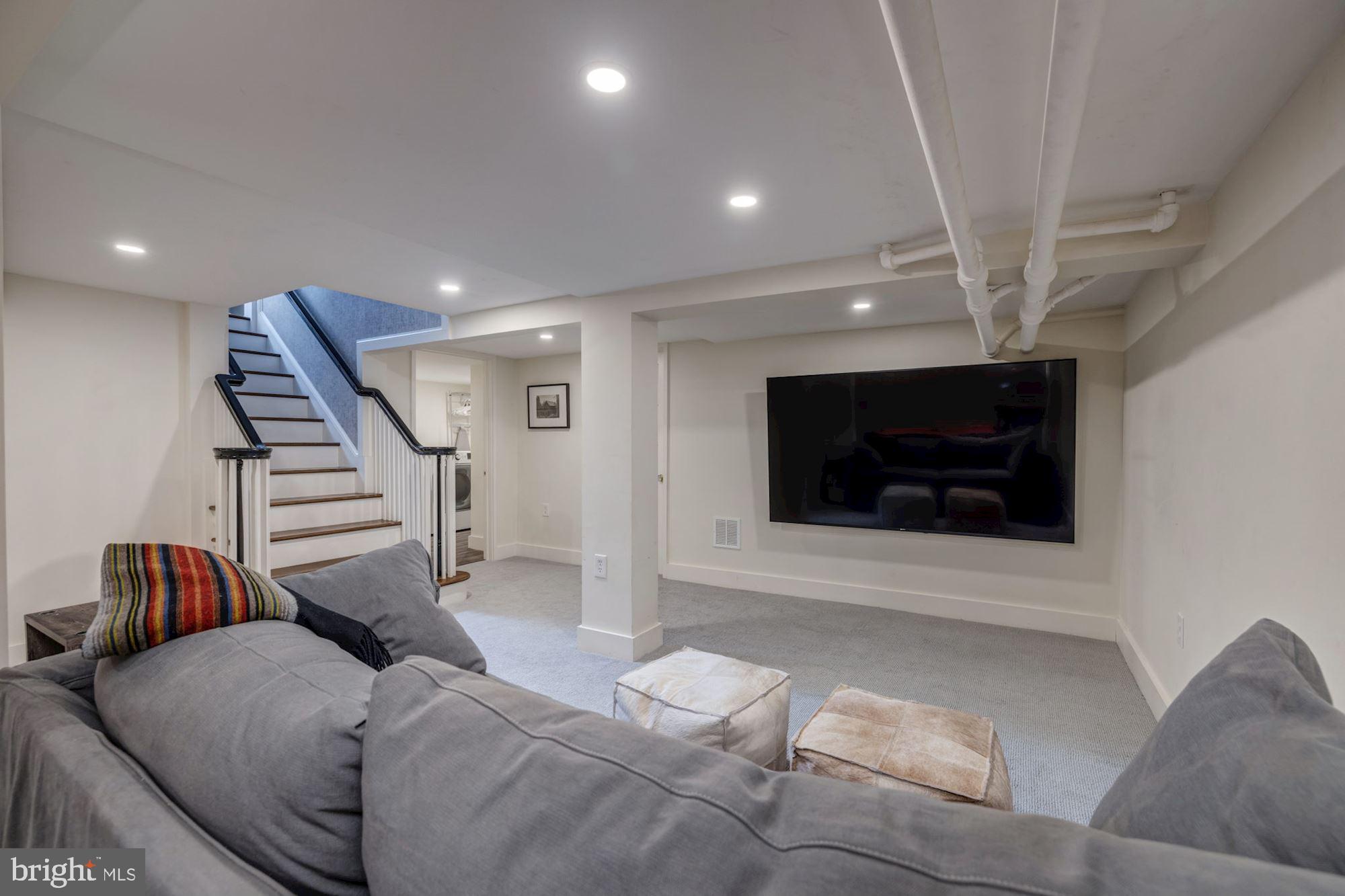 OBSERVATORY CIRCLE - Residential