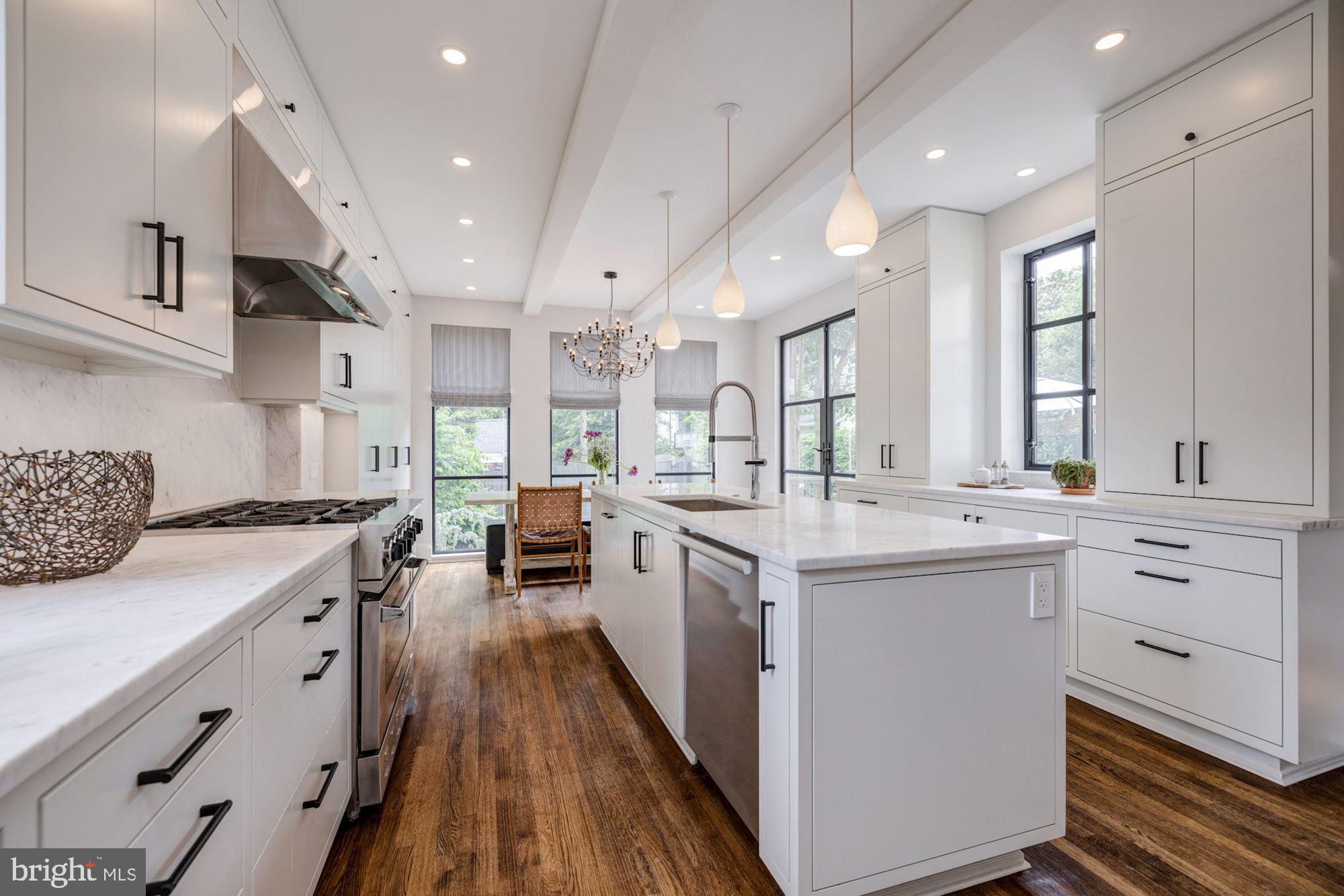 OBSERVATORY CIRCLE - Residential