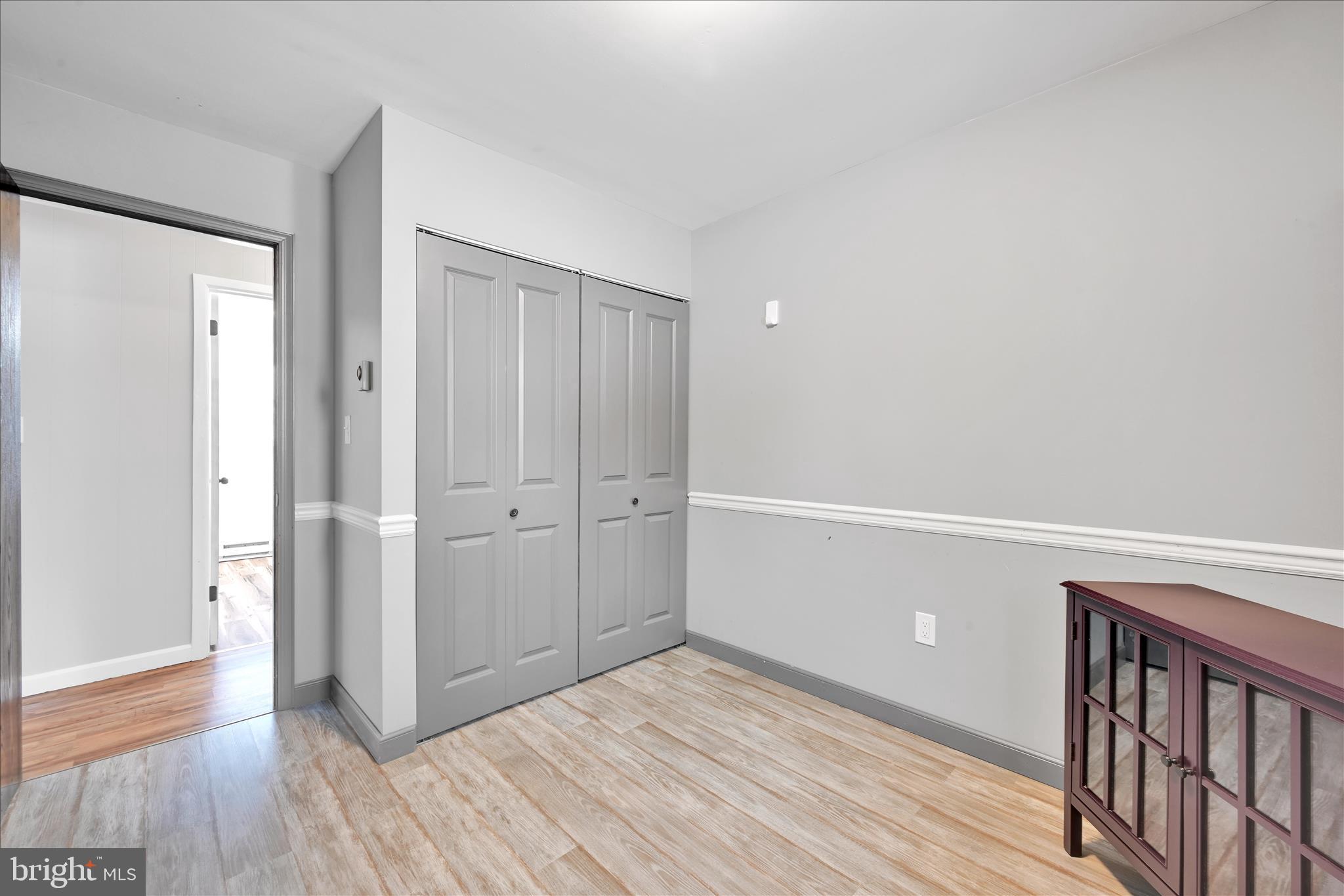 1 MI W OF EPHRATA - Residential