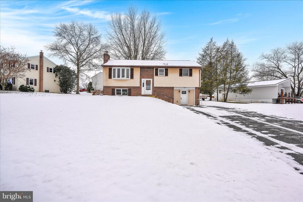 Photo of 1093 Rettew Mill Road, EPHRATA, PA 17522 (MLS # PALA2081006)