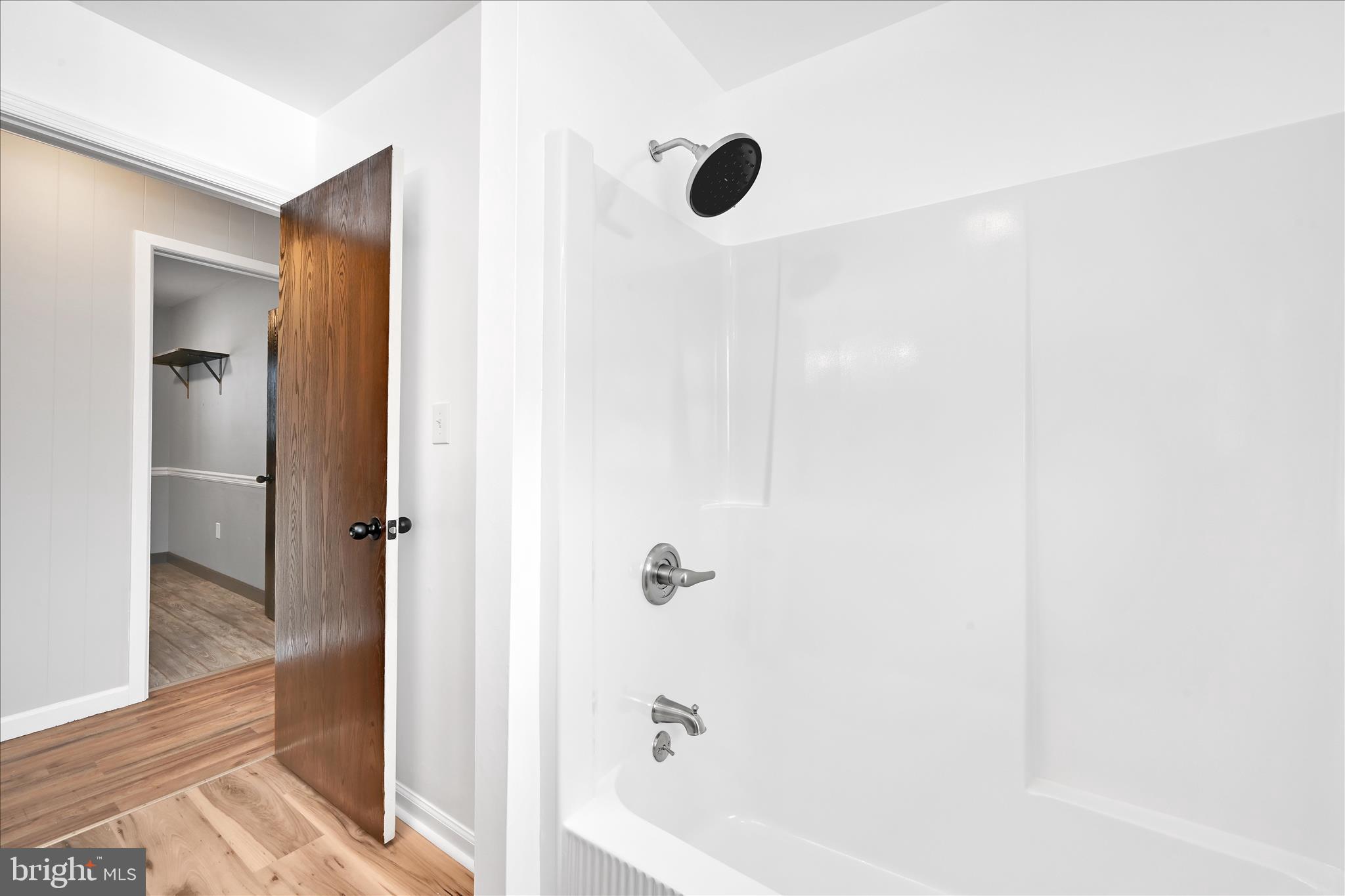 1 MI W OF EPHRATA - Residential