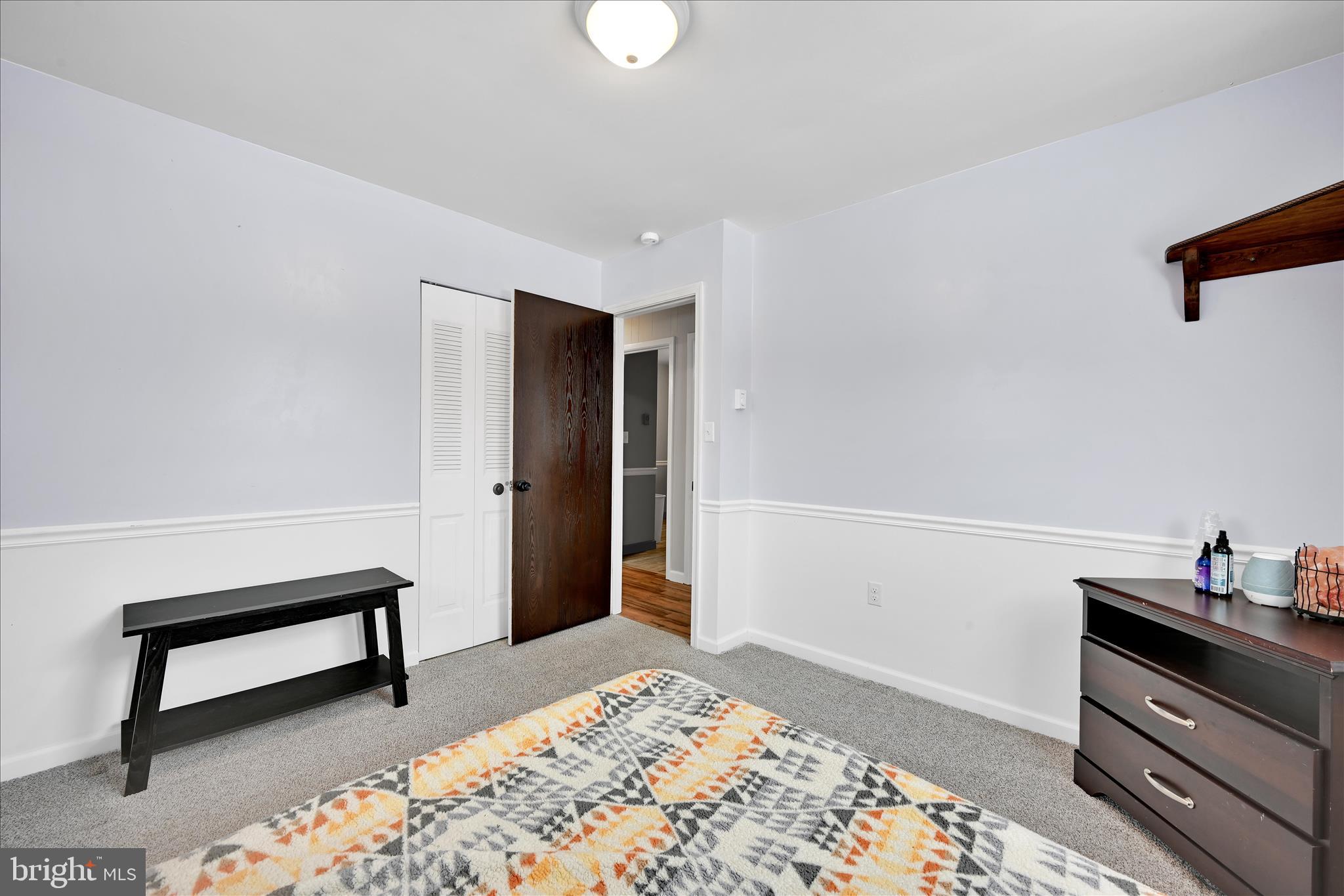 1 MI W OF EPHRATA - Residential