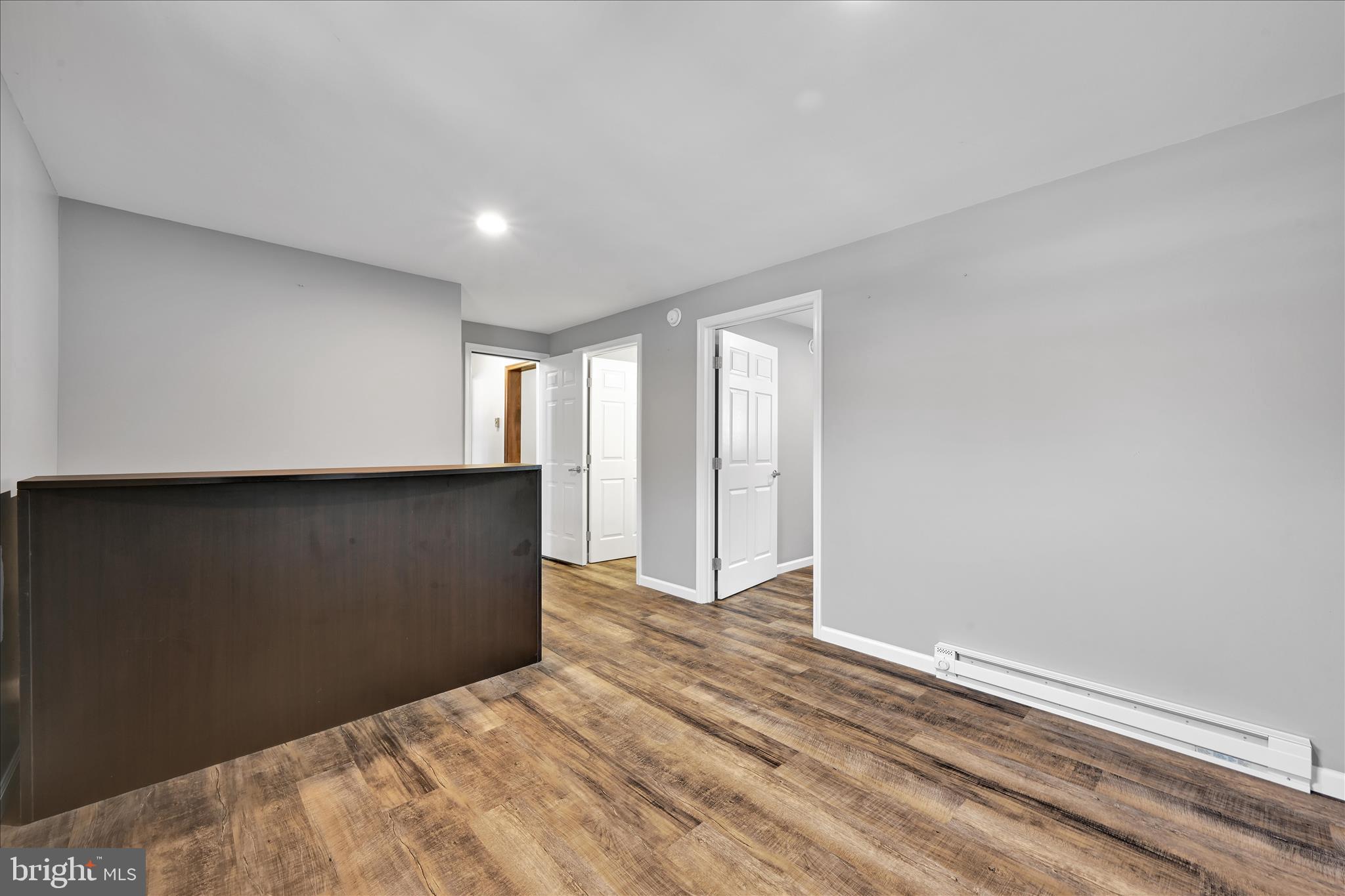 1 MI W OF EPHRATA - Residential