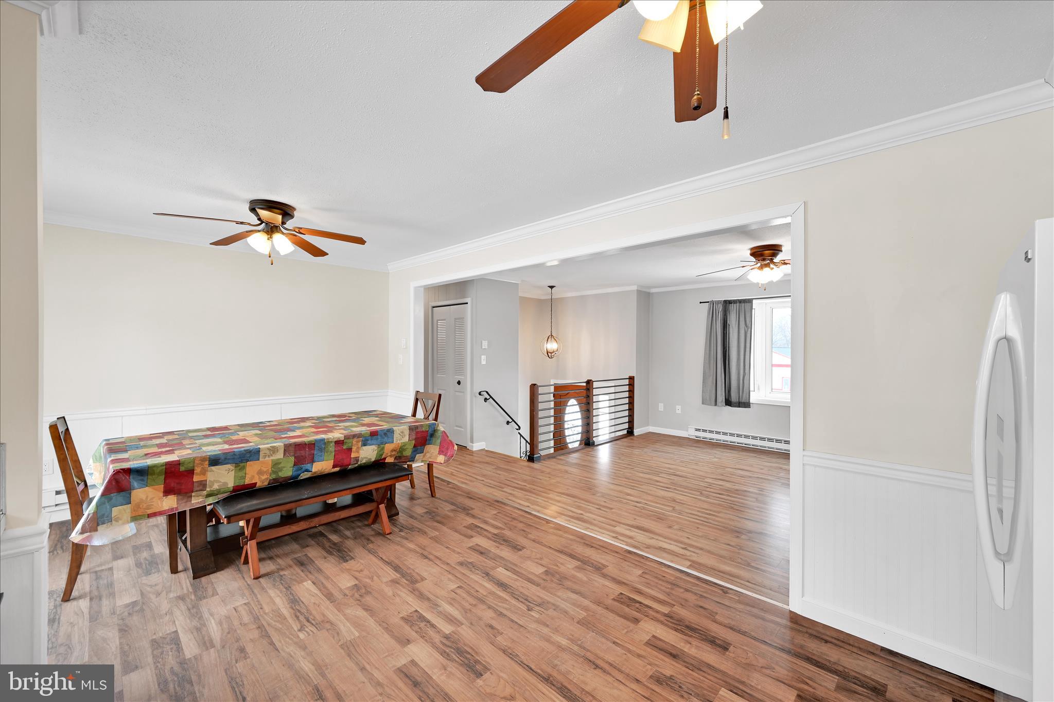 1 MI W OF EPHRATA - Residential