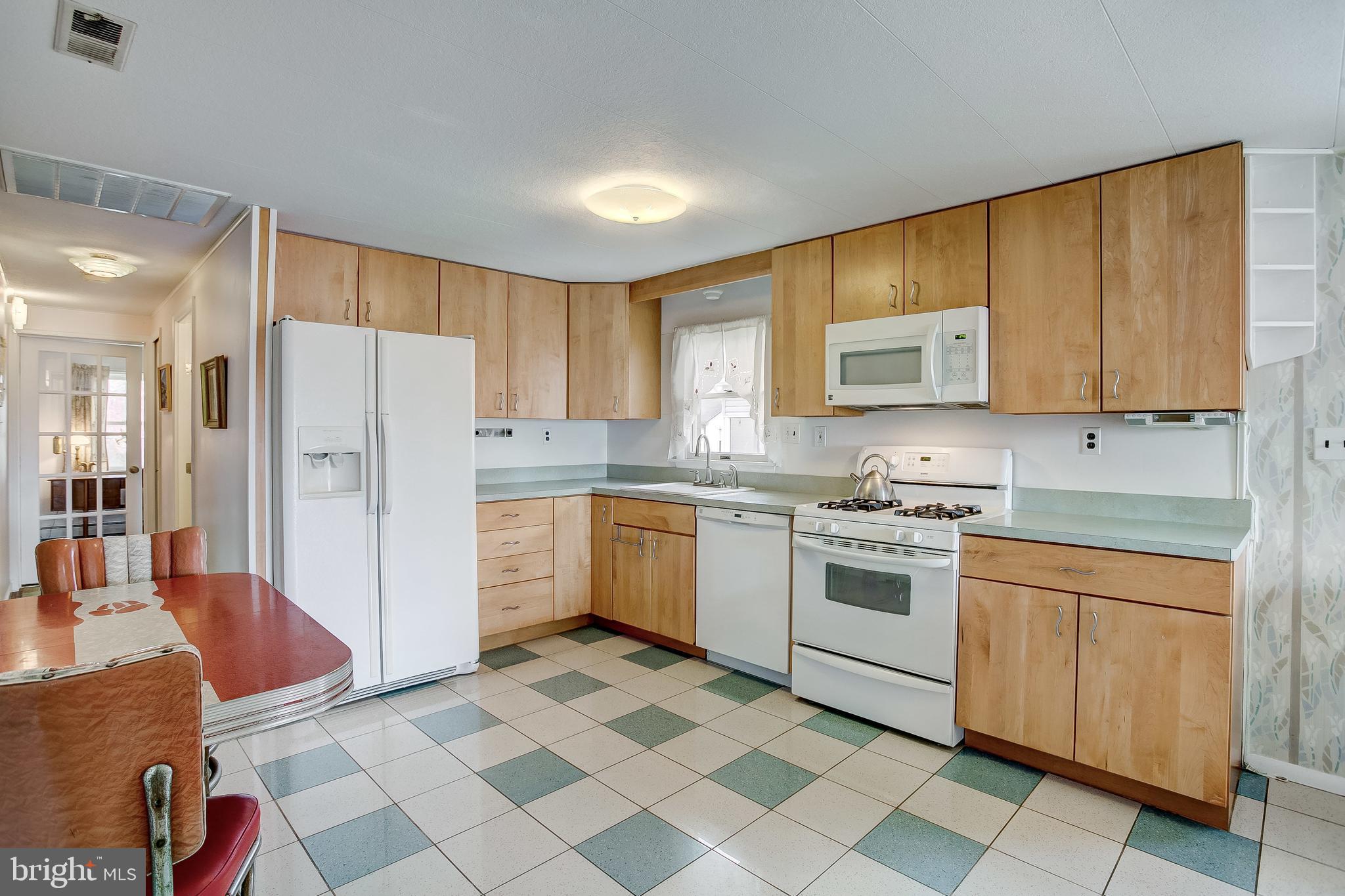 CHESAPEAKE TERRACE - Residential