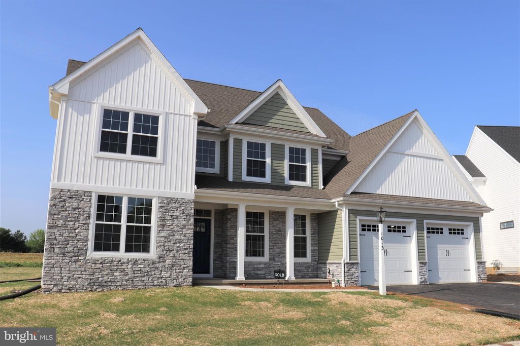 Photo of 1013 STRAFFORD PL #59, LANCASTER, PA 17601 (MLS # PALA2025266)