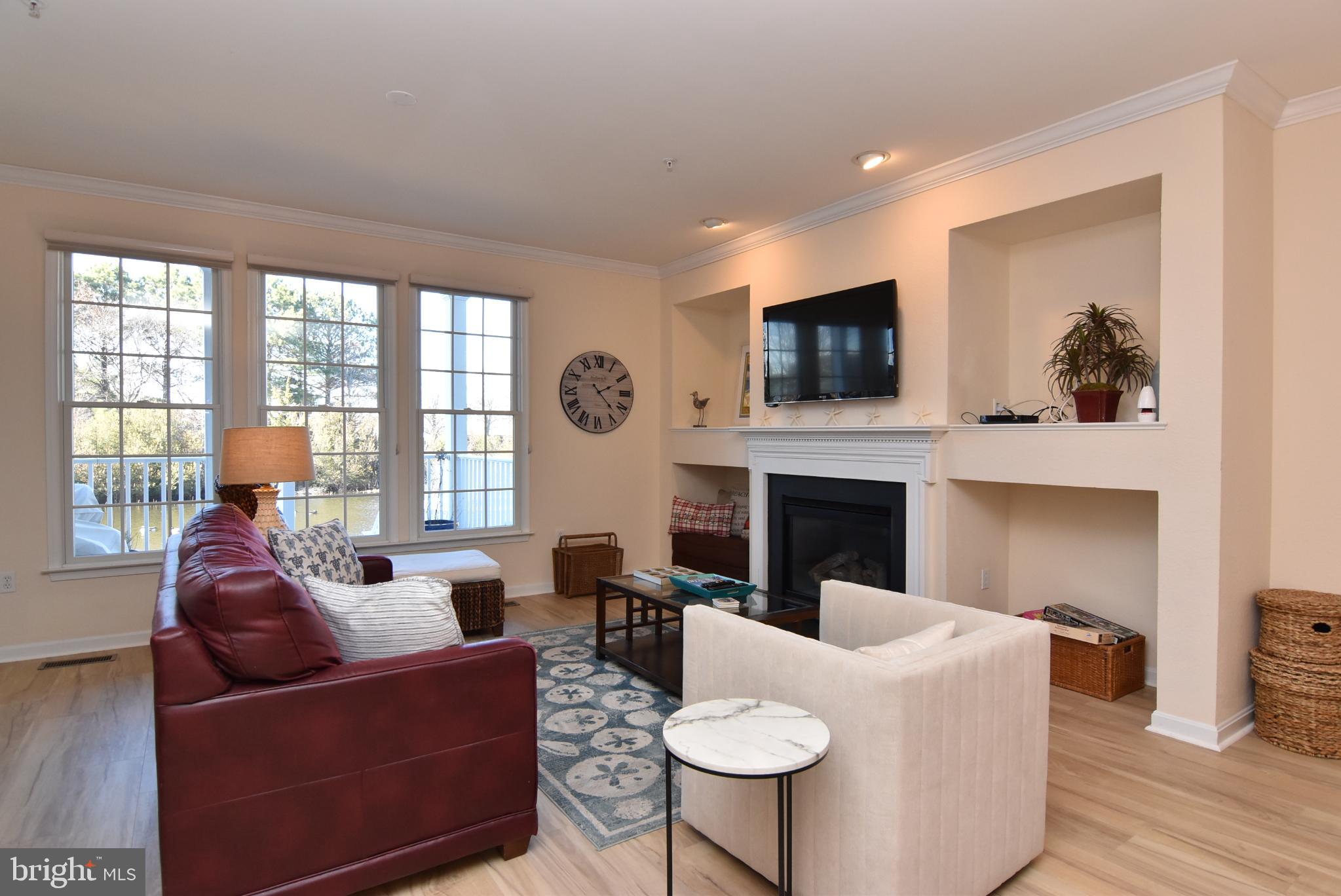 56 OCTOBER GLORY AVENUE E