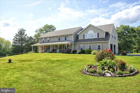 1010 Sweetbriar Road, Perkasie, PA MLS: PABU2109976