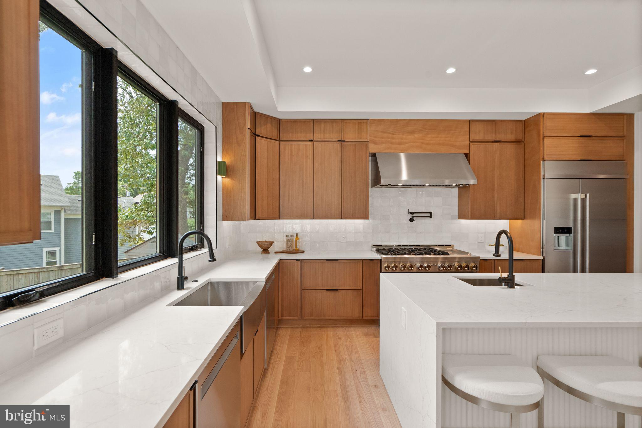 VIENNA WOODS - Residential