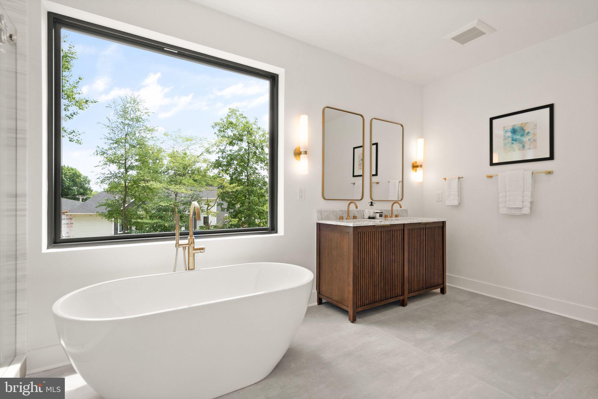 VIENNA WOODS - Residential