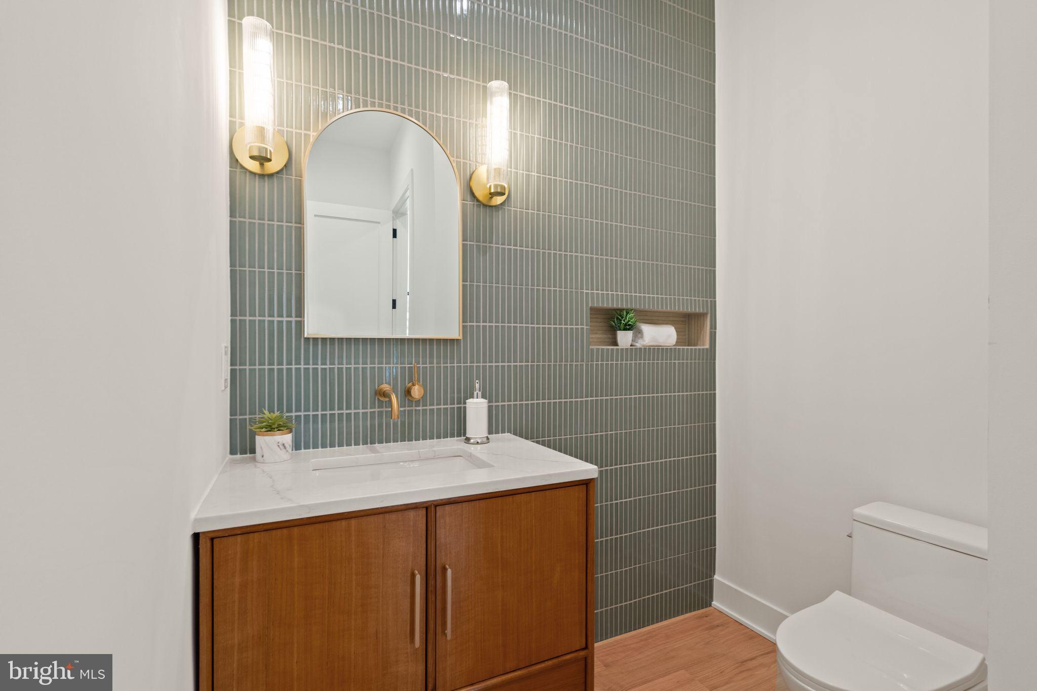 VIENNA WOODS - Residential