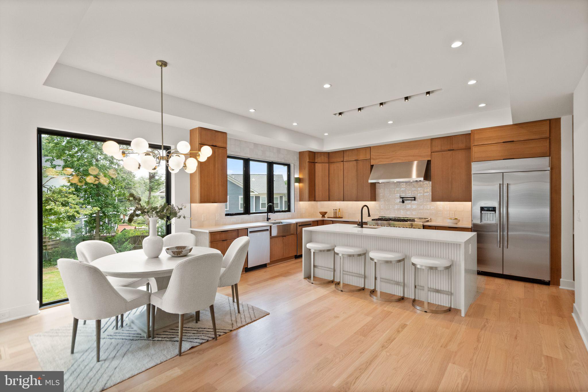 VIENNA WOODS - Residential