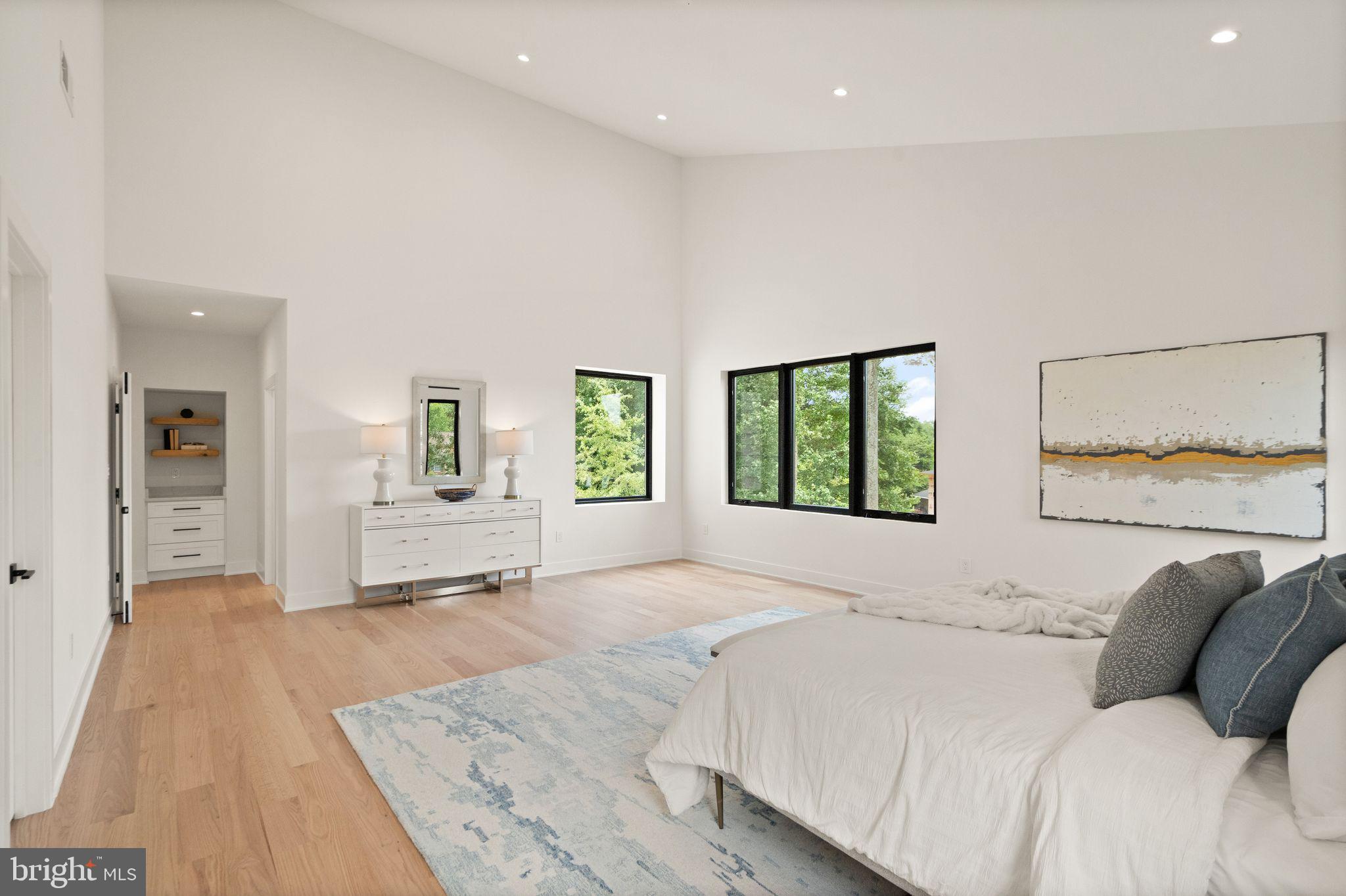 VIENNA WOODS - Residential