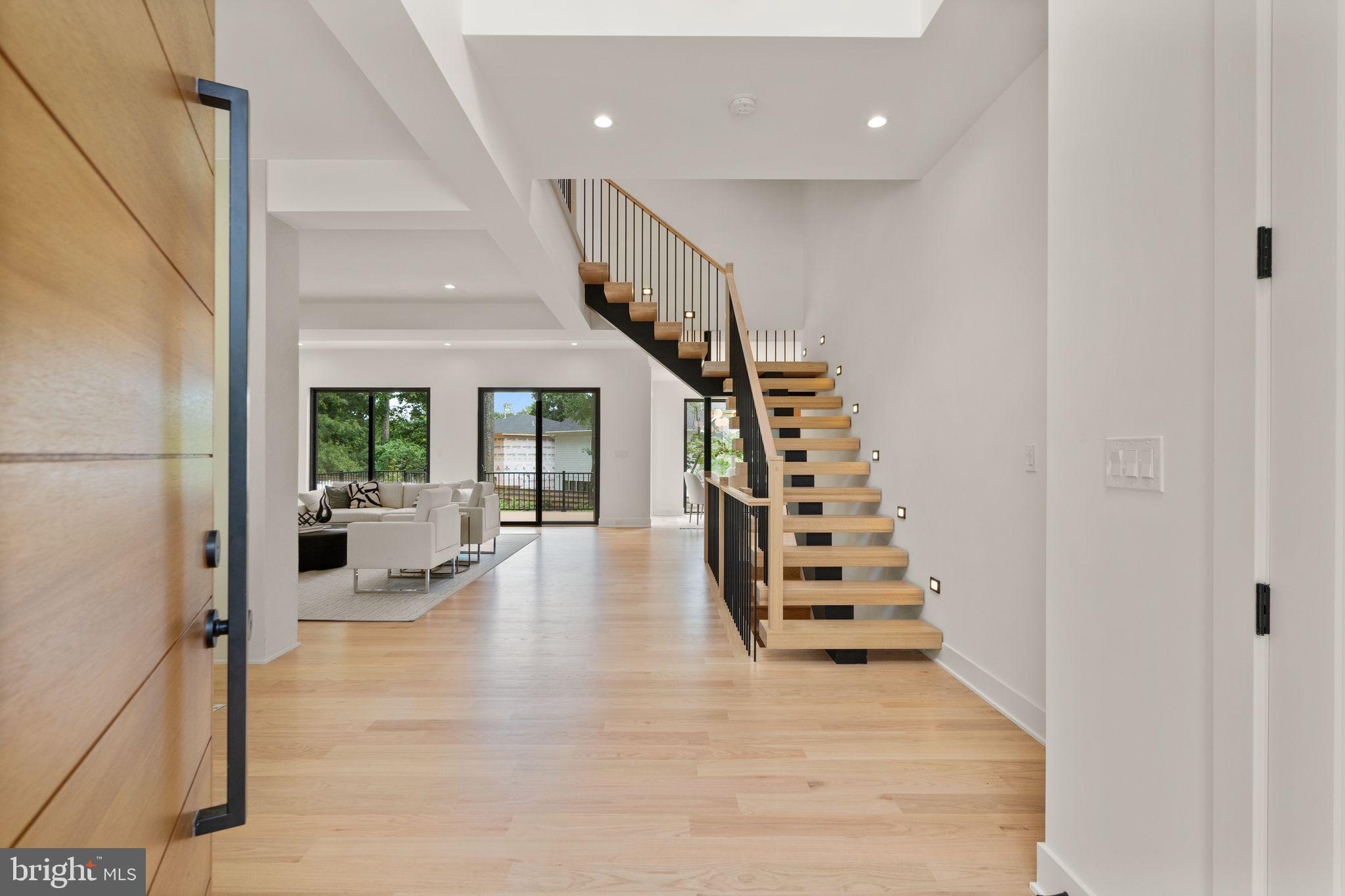 VIENNA WOODS - Residential