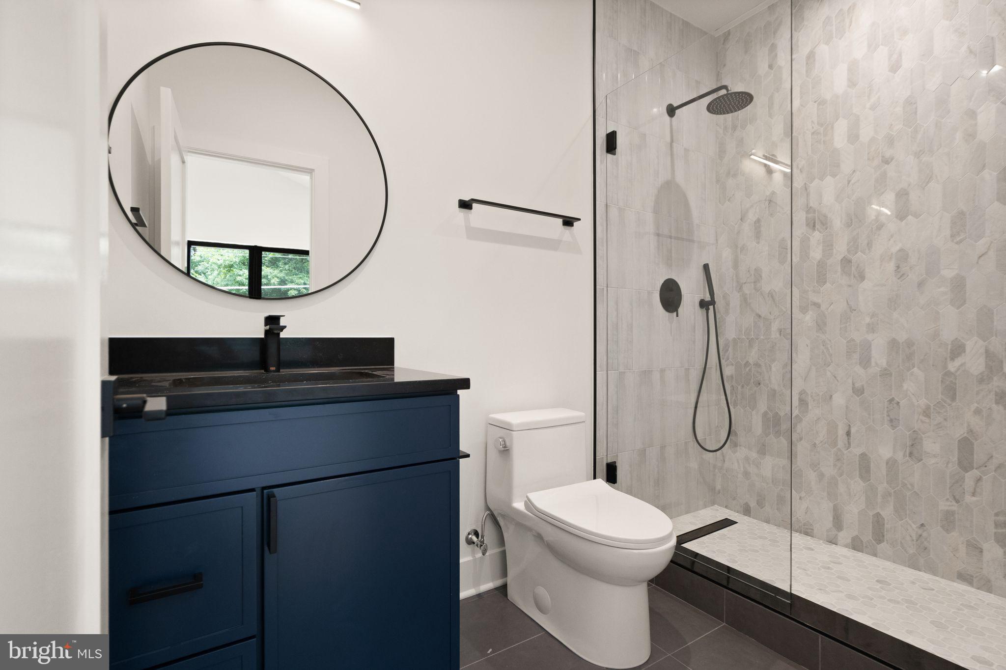 VIENNA WOODS - Residential