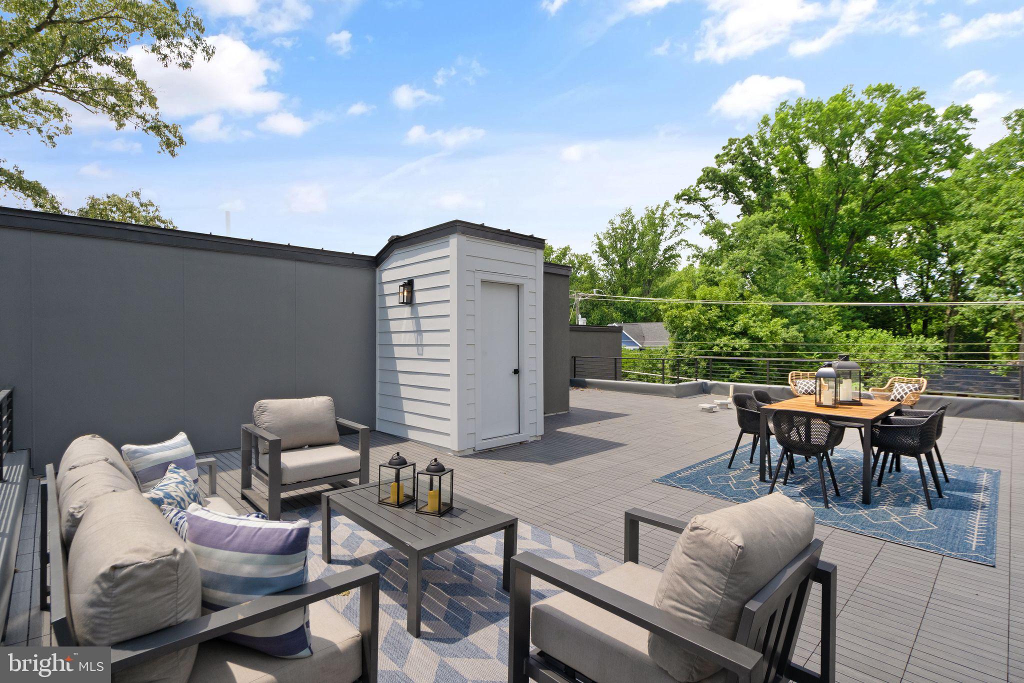 VIENNA WOODS - Residential