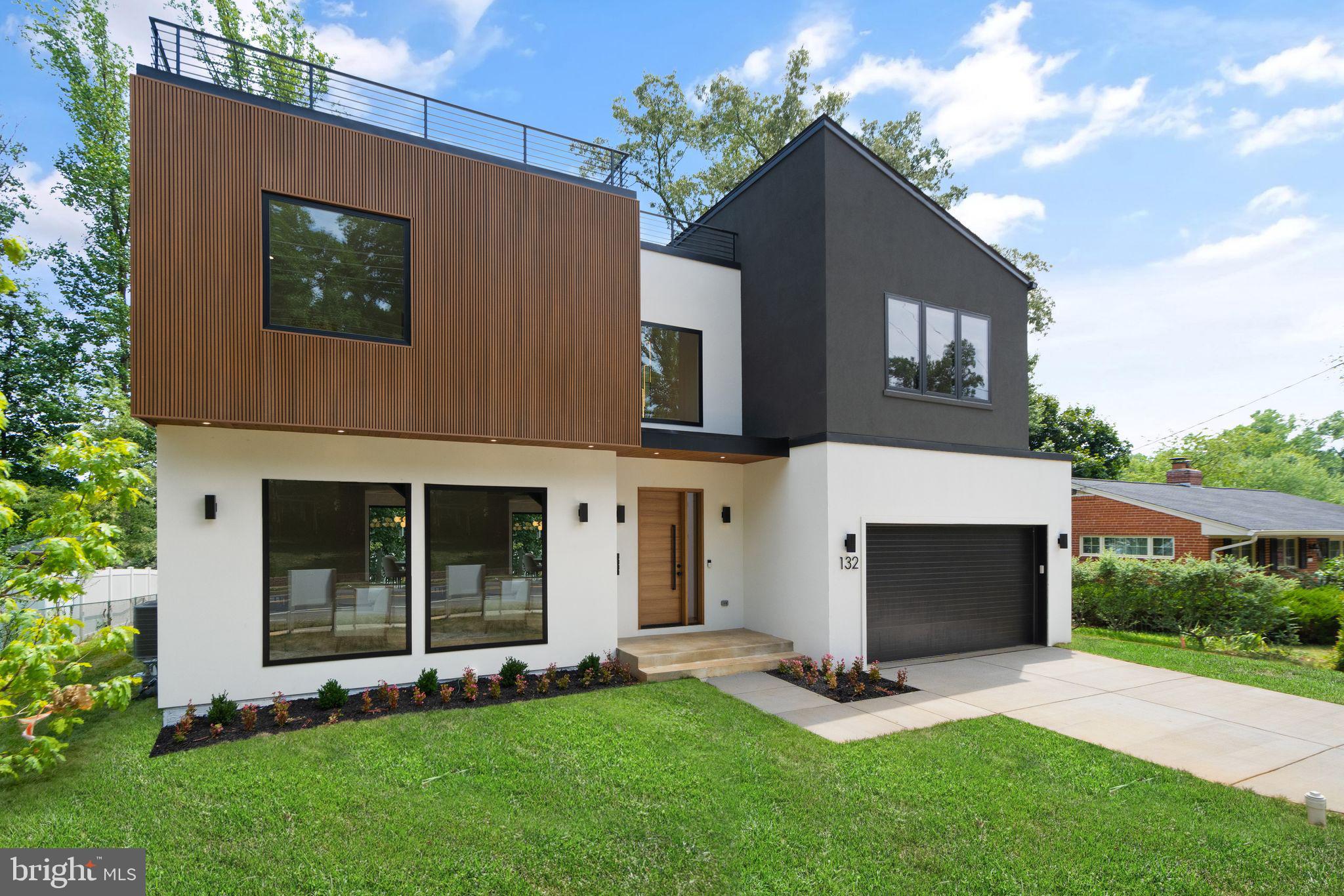 VIENNA WOODS - Residential