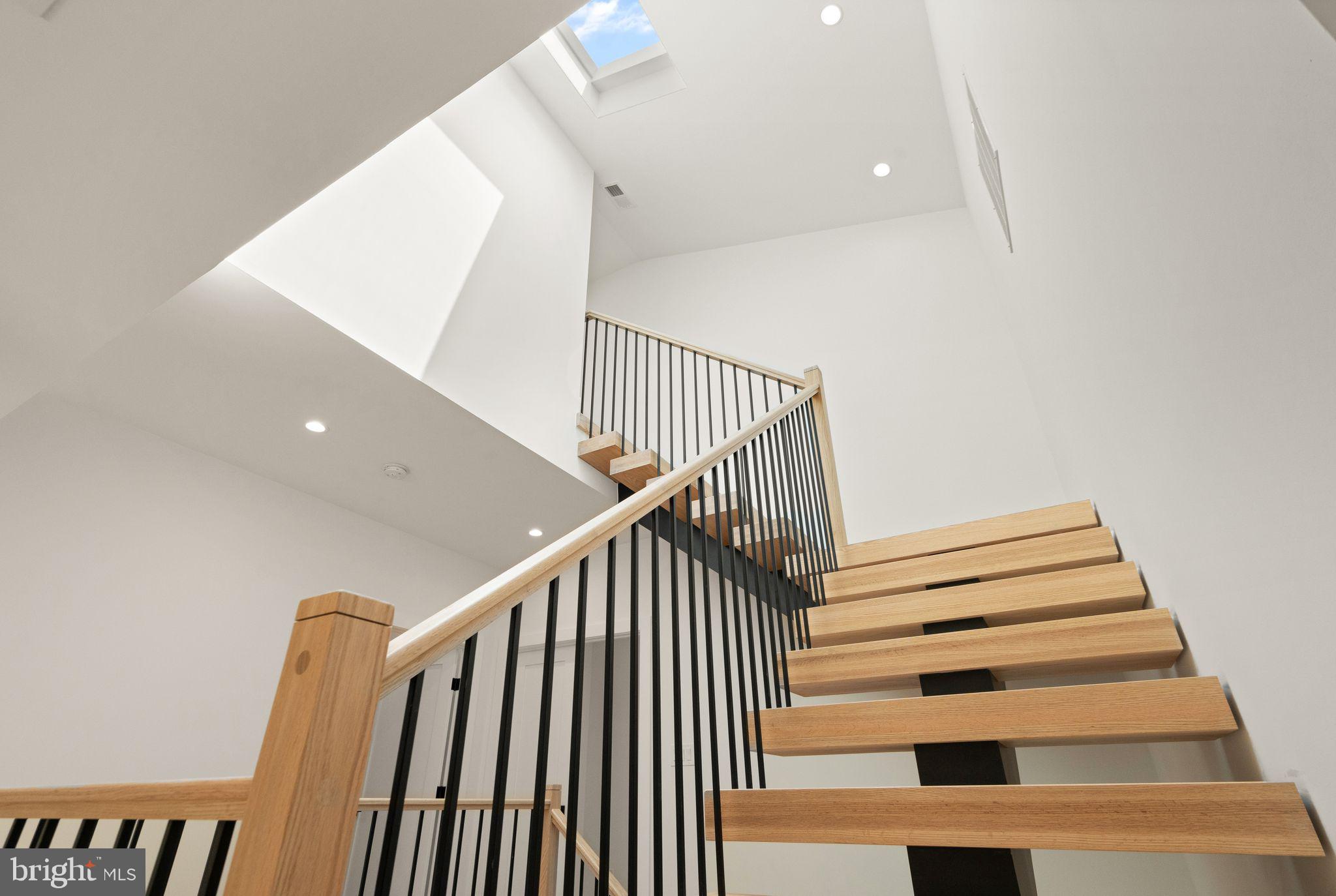 VIENNA WOODS - Residential