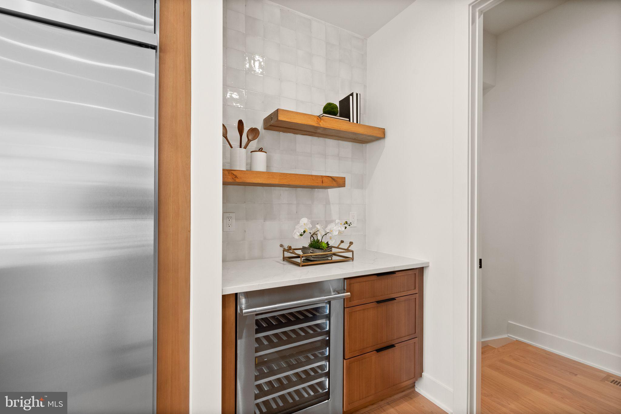 VIENNA WOODS - Residential