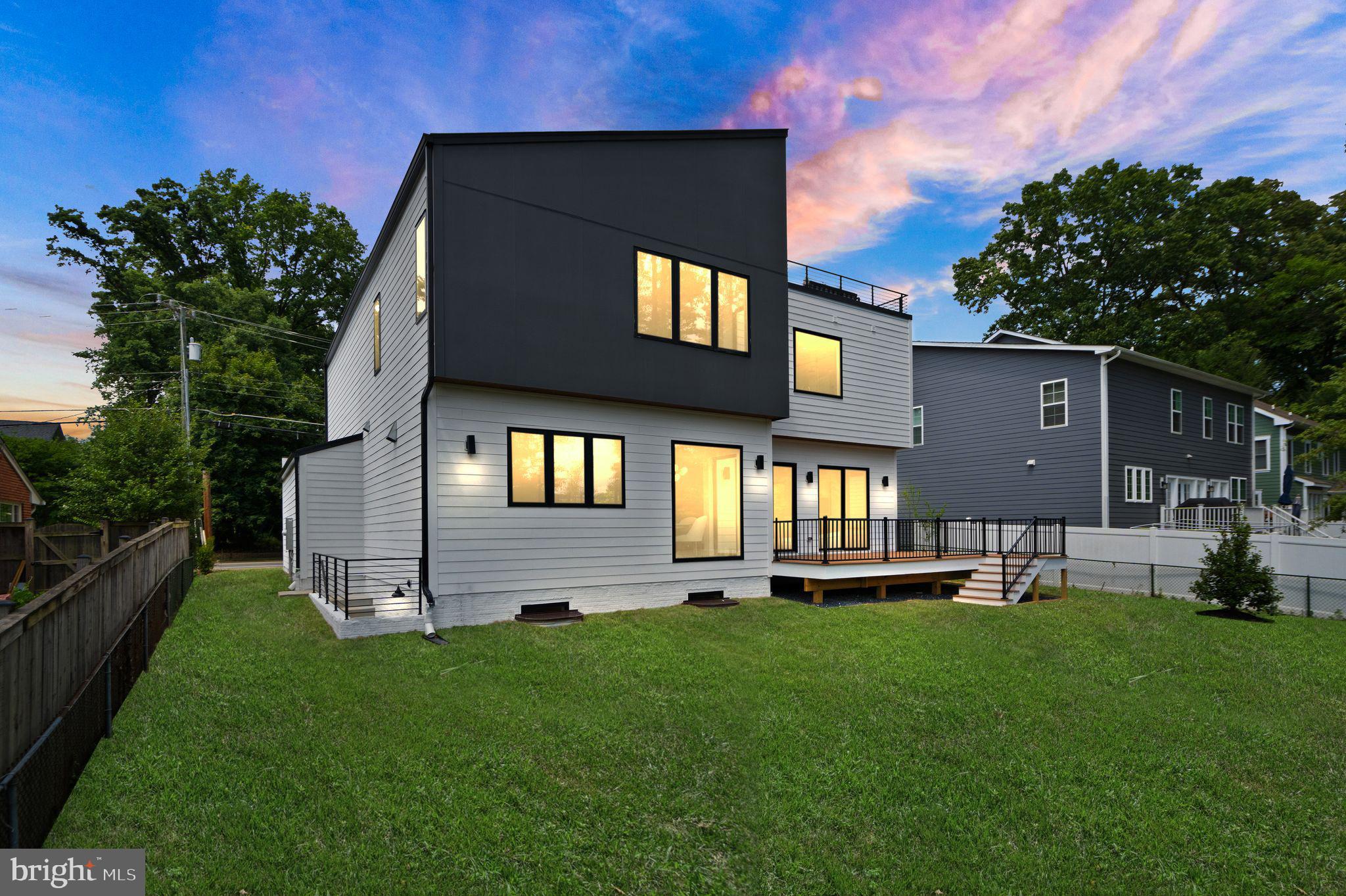 VIENNA WOODS - Residential