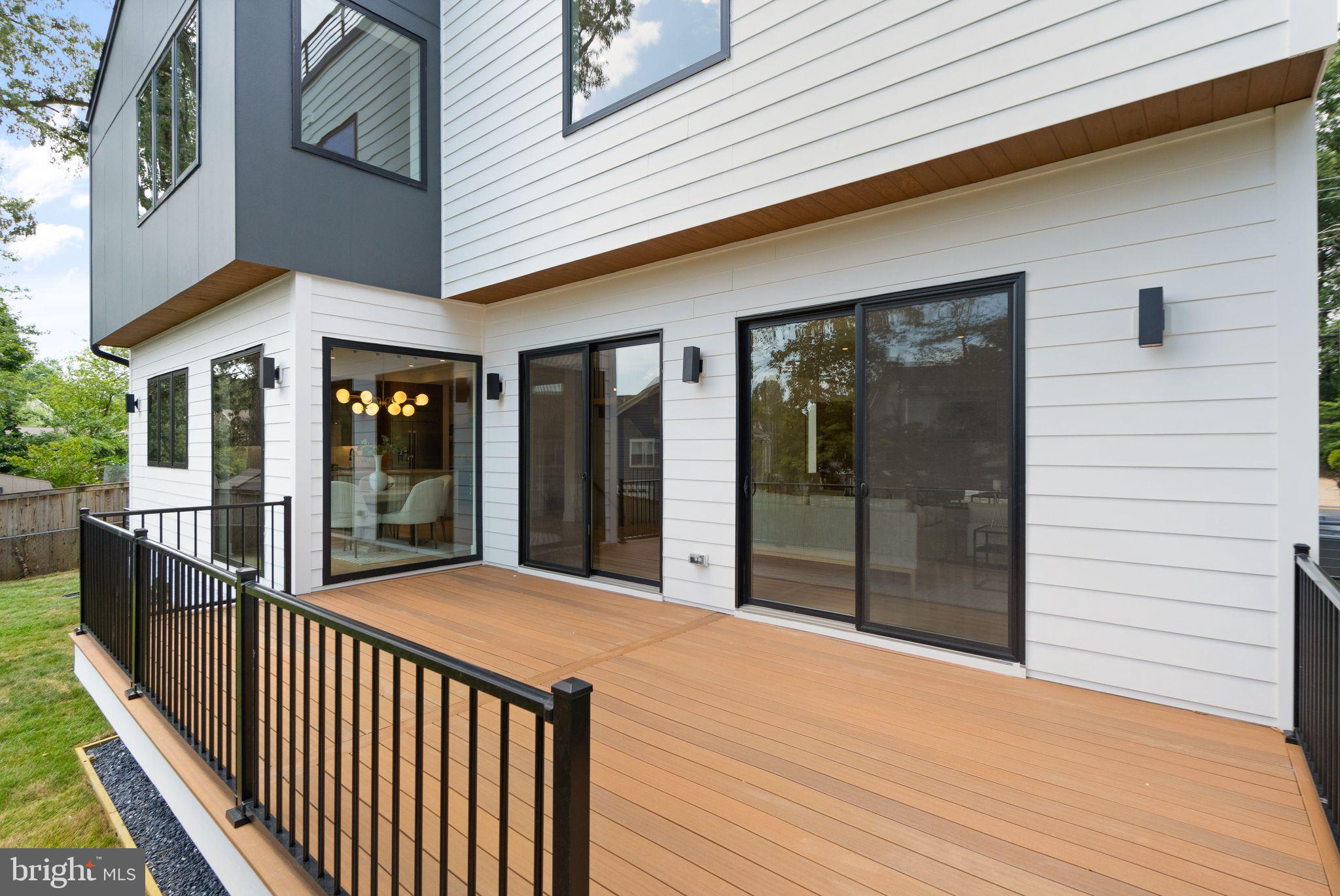 VIENNA WOODS - Residential