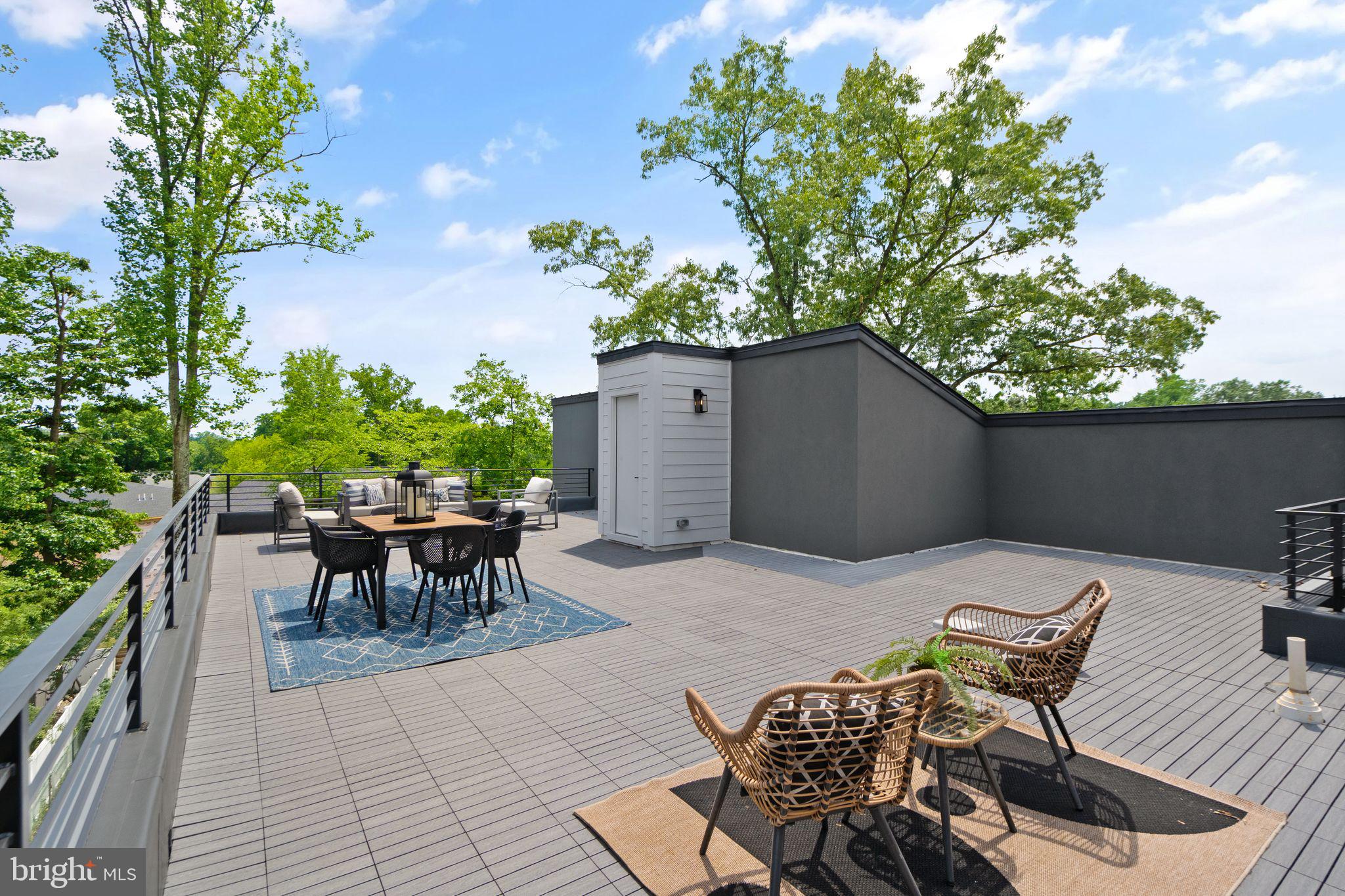 VIENNA WOODS - Residential