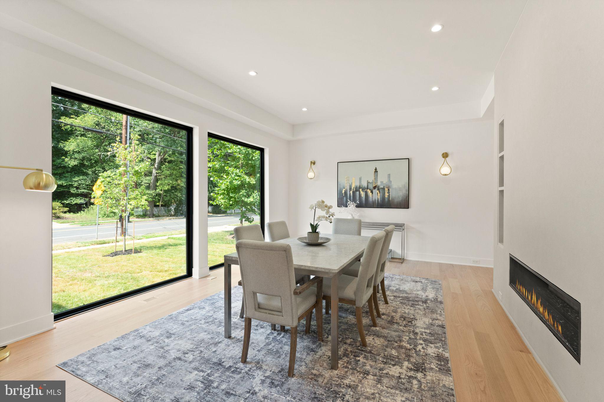 VIENNA WOODS - Residential