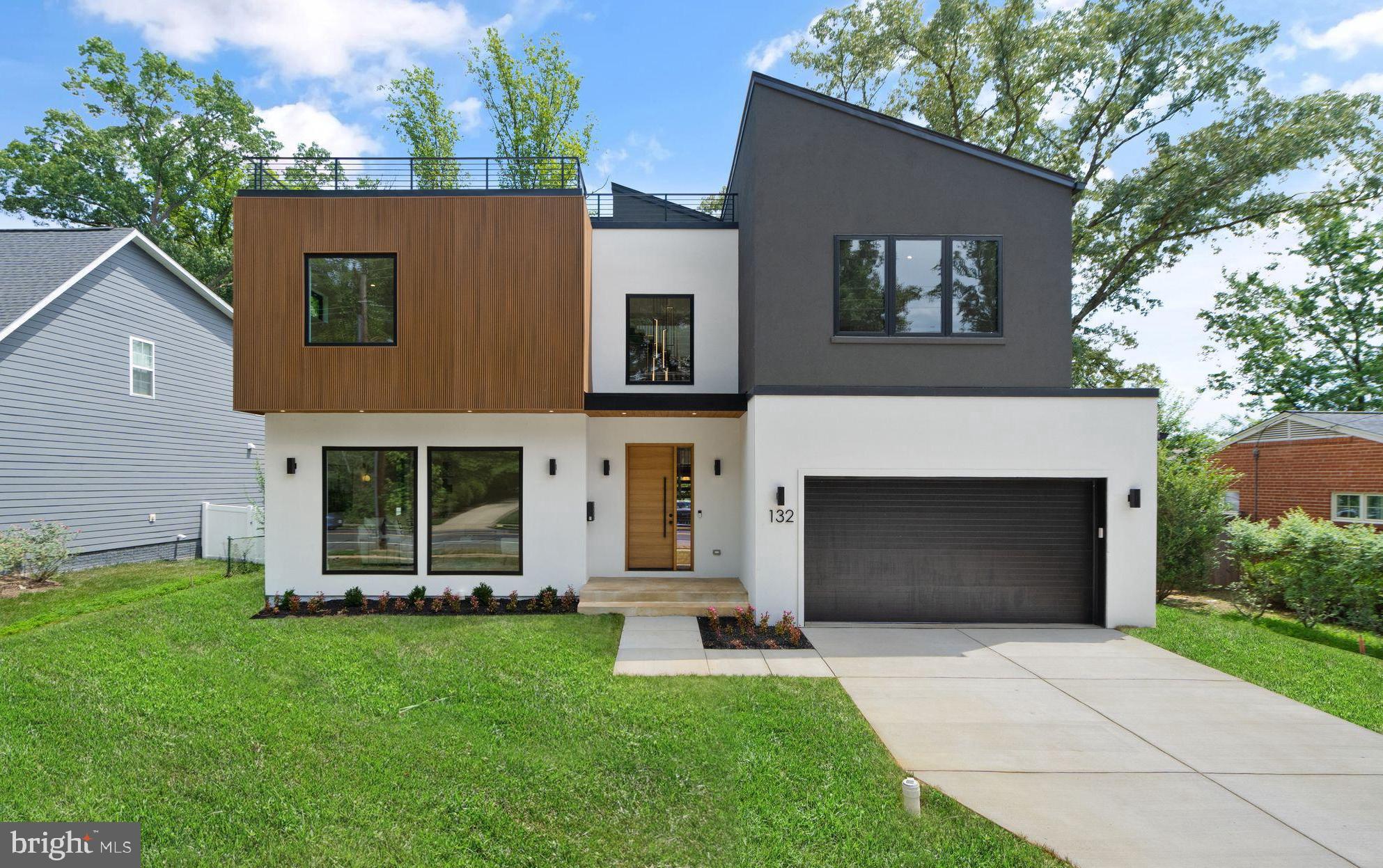 VIENNA WOODS - Residential