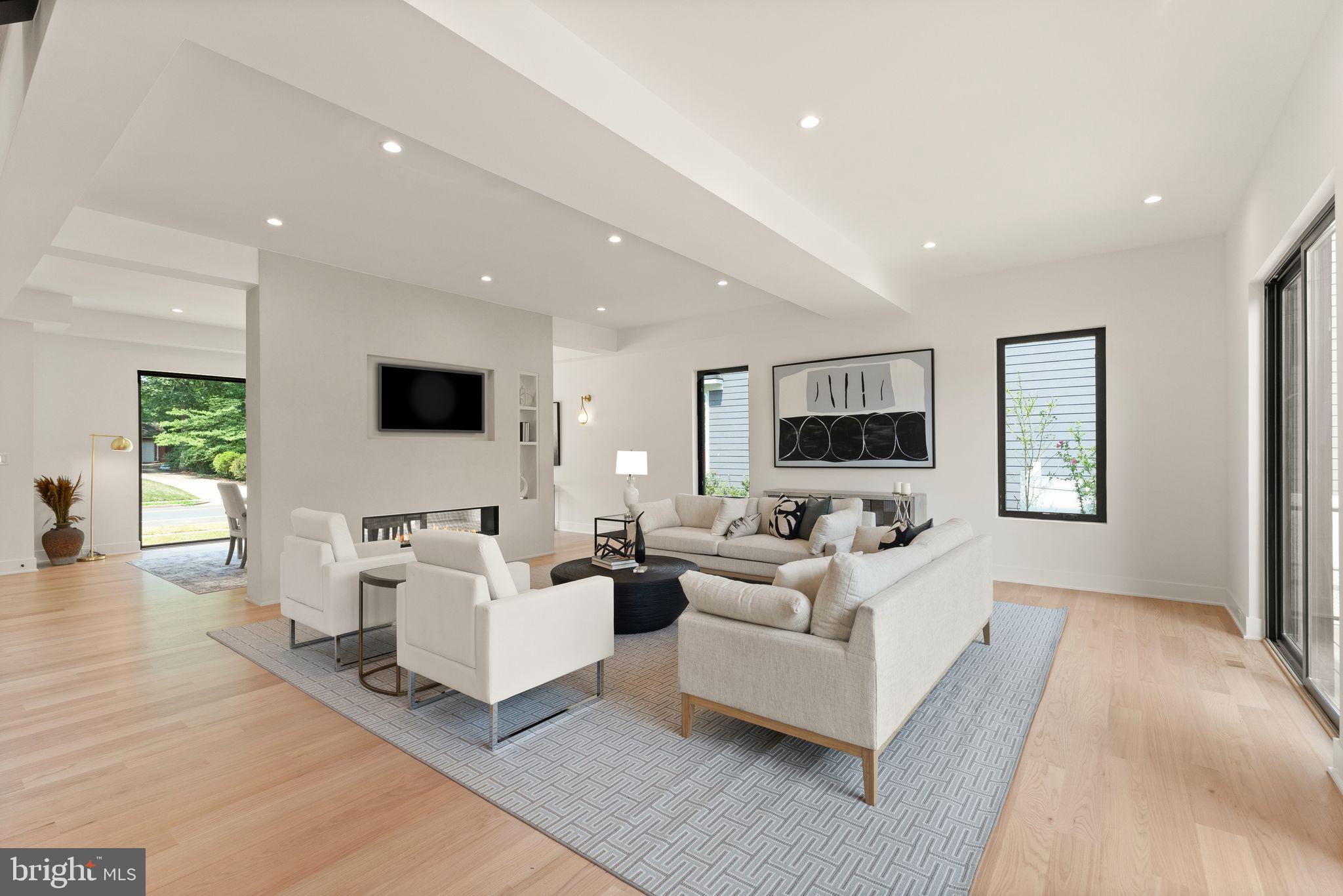 VIENNA WOODS - Residential