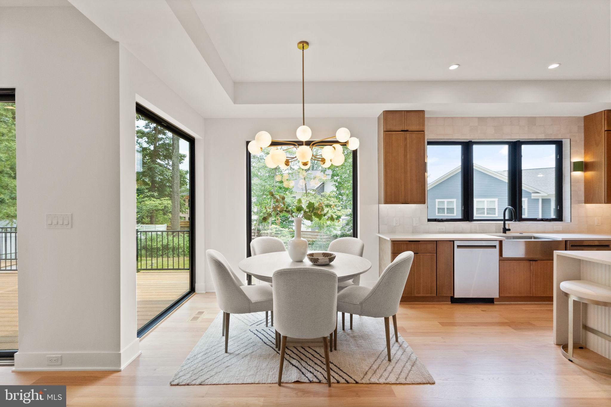 VIENNA WOODS - Residential