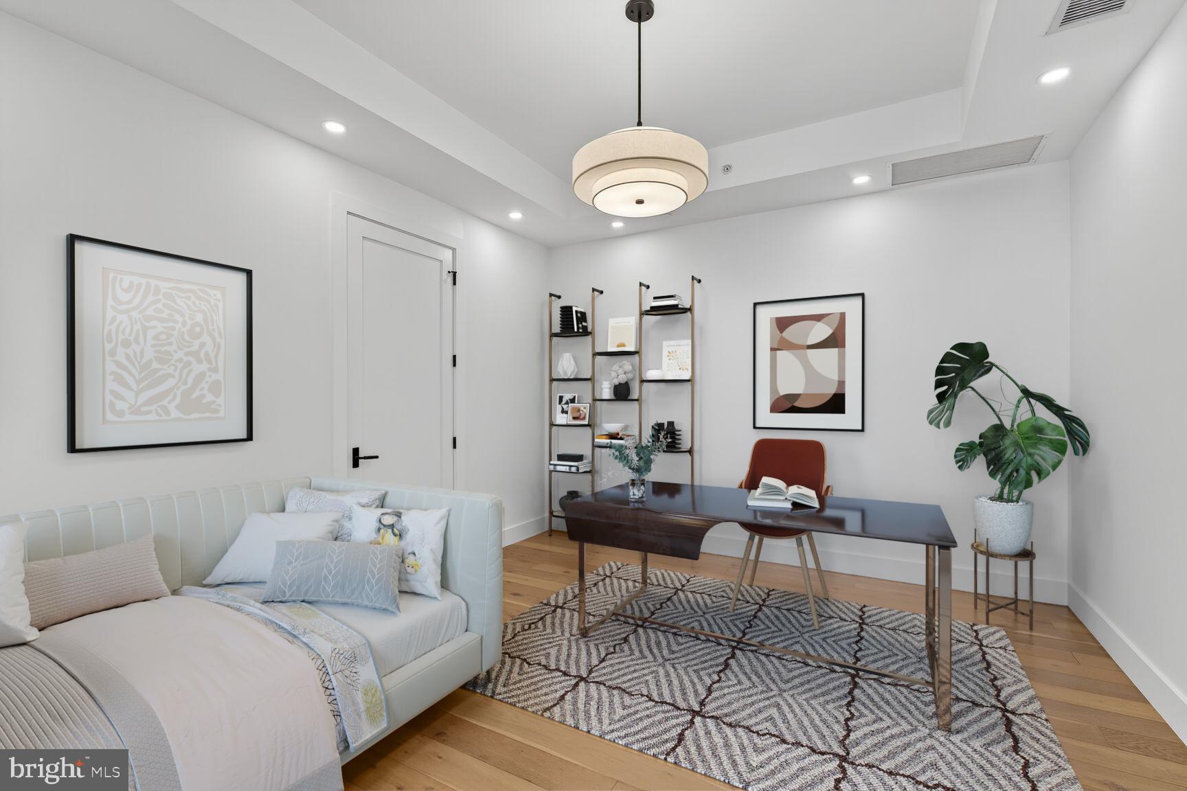 TURNBERRY TOWER - Residential