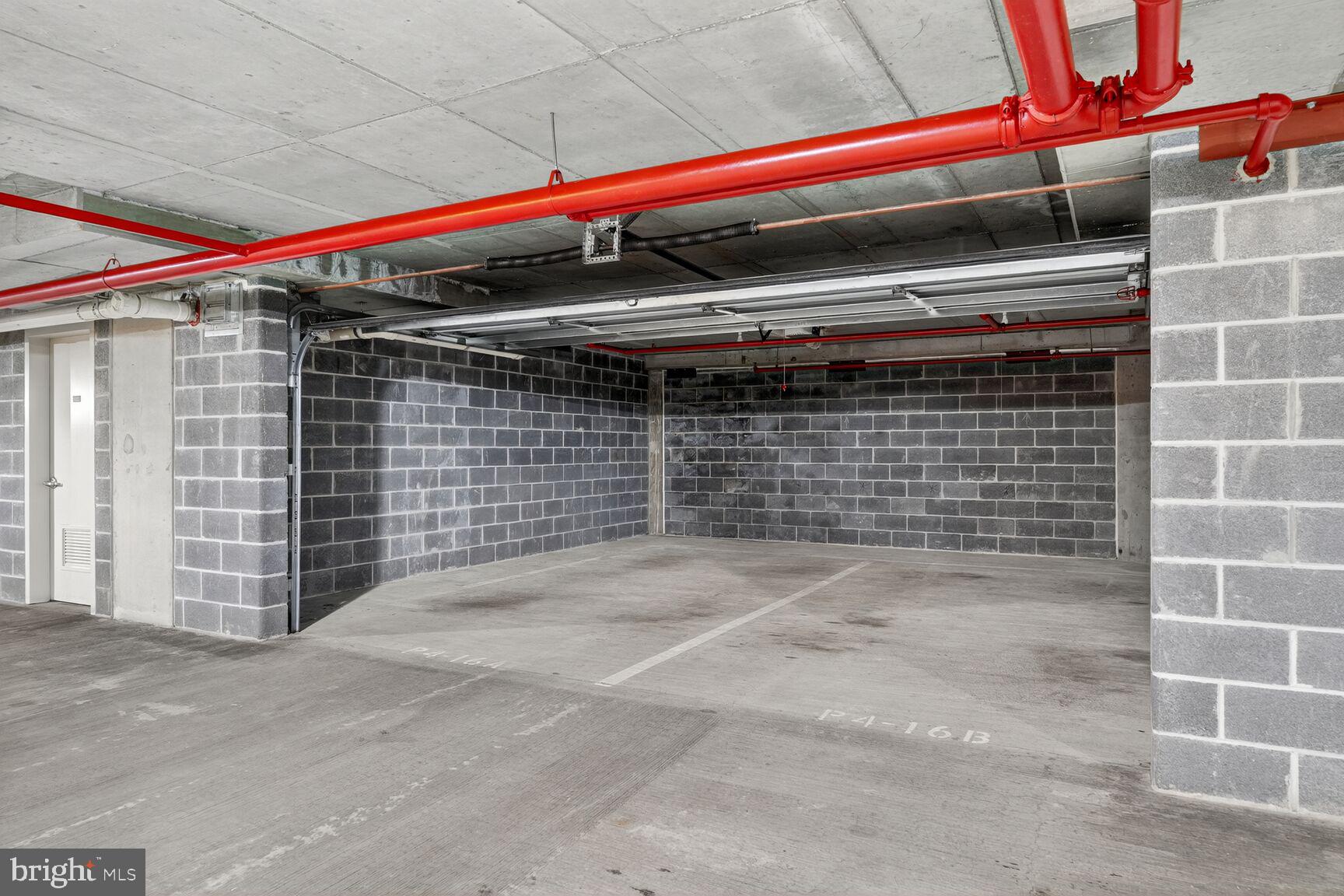 TURNBERRY TOWER - Residential