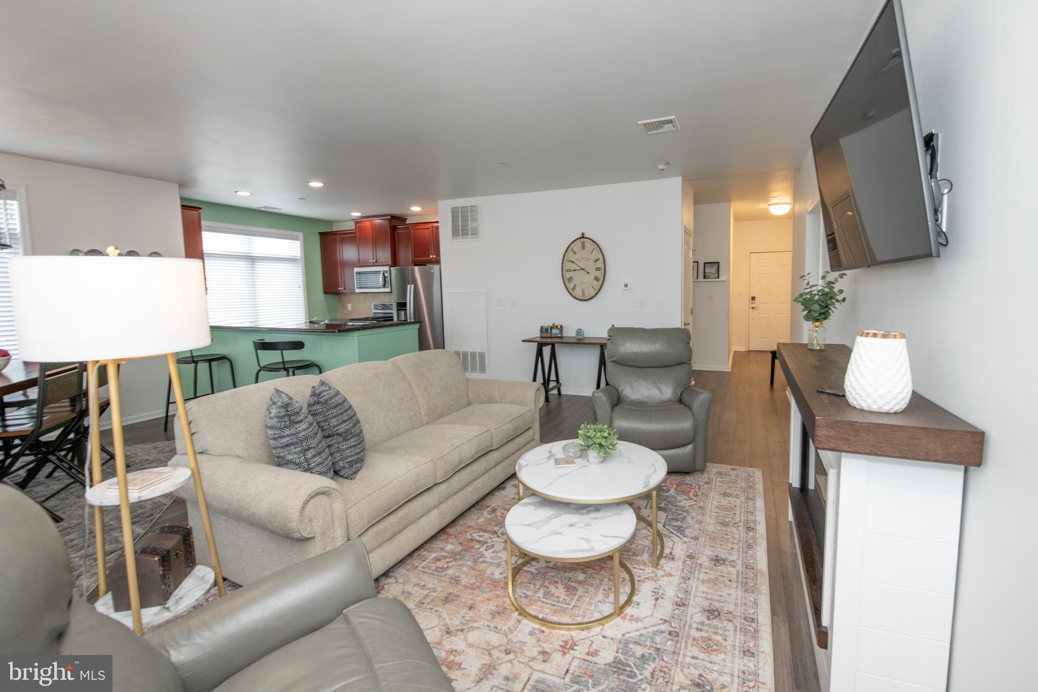 HUNTINGDON PLACE - Residential