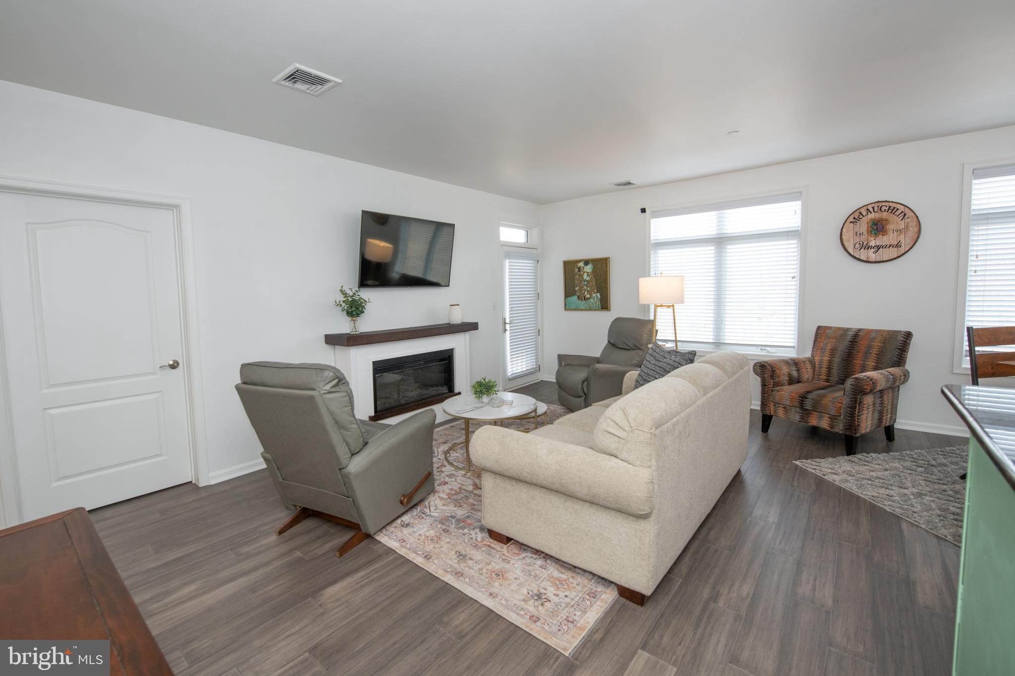 HUNTINGDON PLACE - Residential