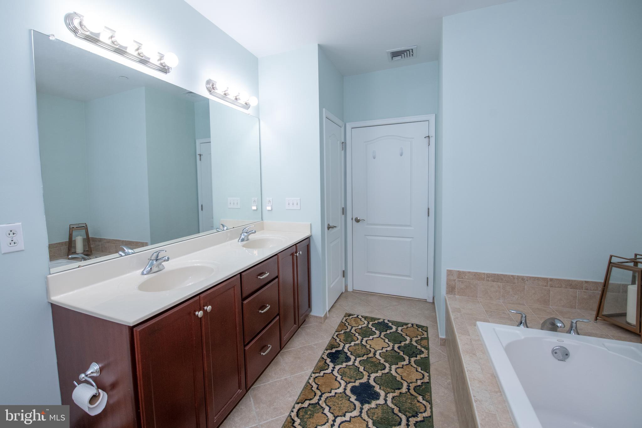 HUNTINGDON PLACE - Residential