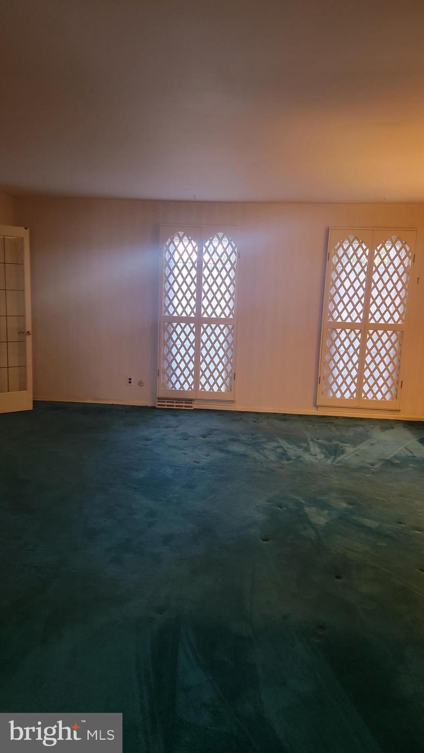 EAGLE OAK - Residential