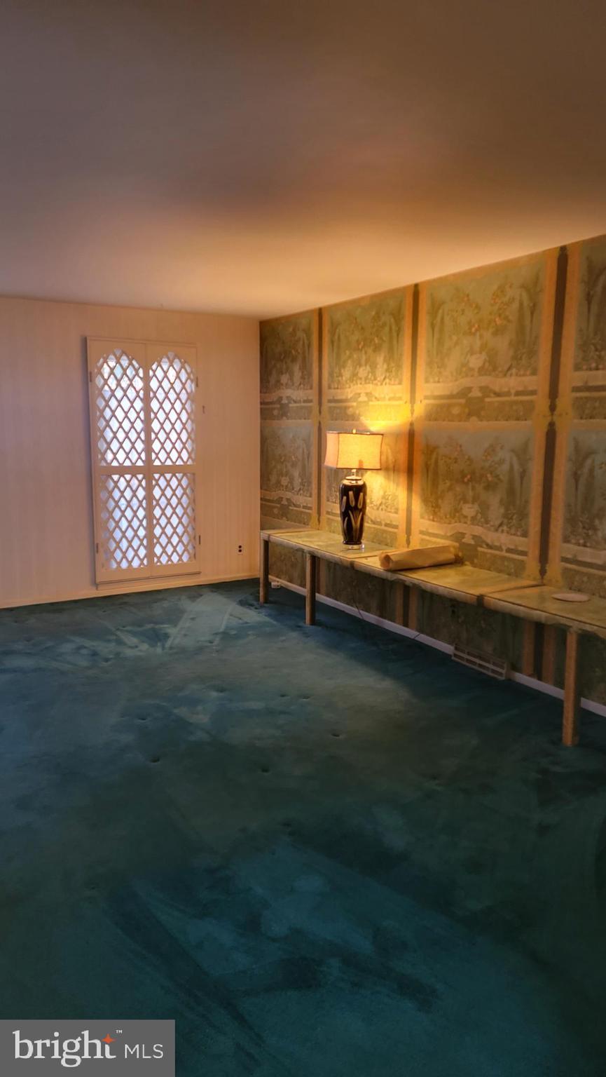 EAGLE OAK - Residential