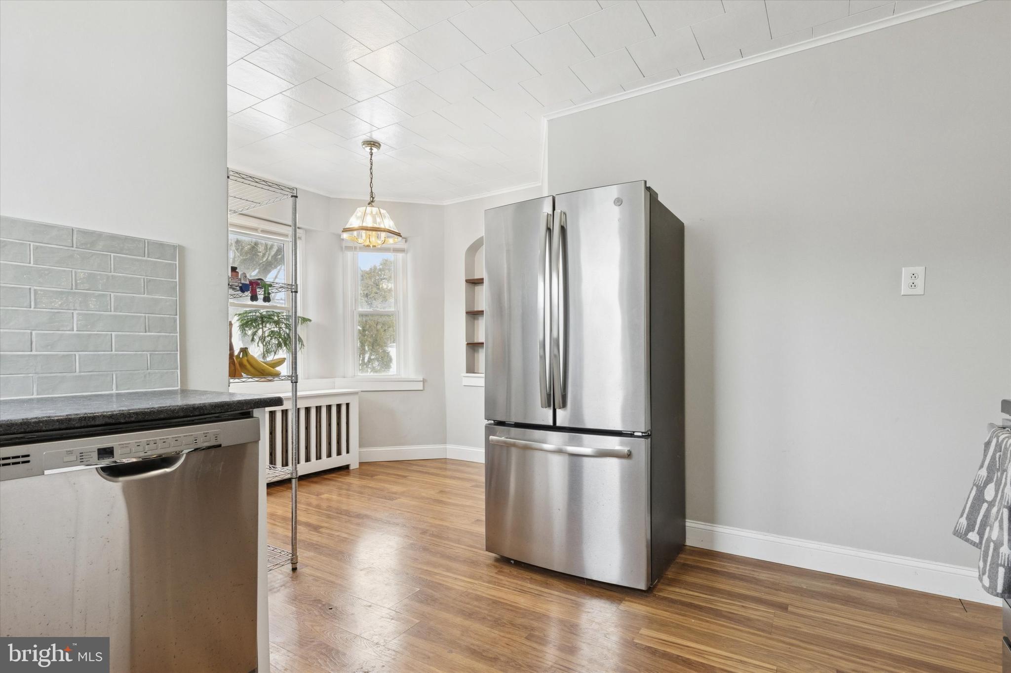 SHADY GROVE MANOR - Residential