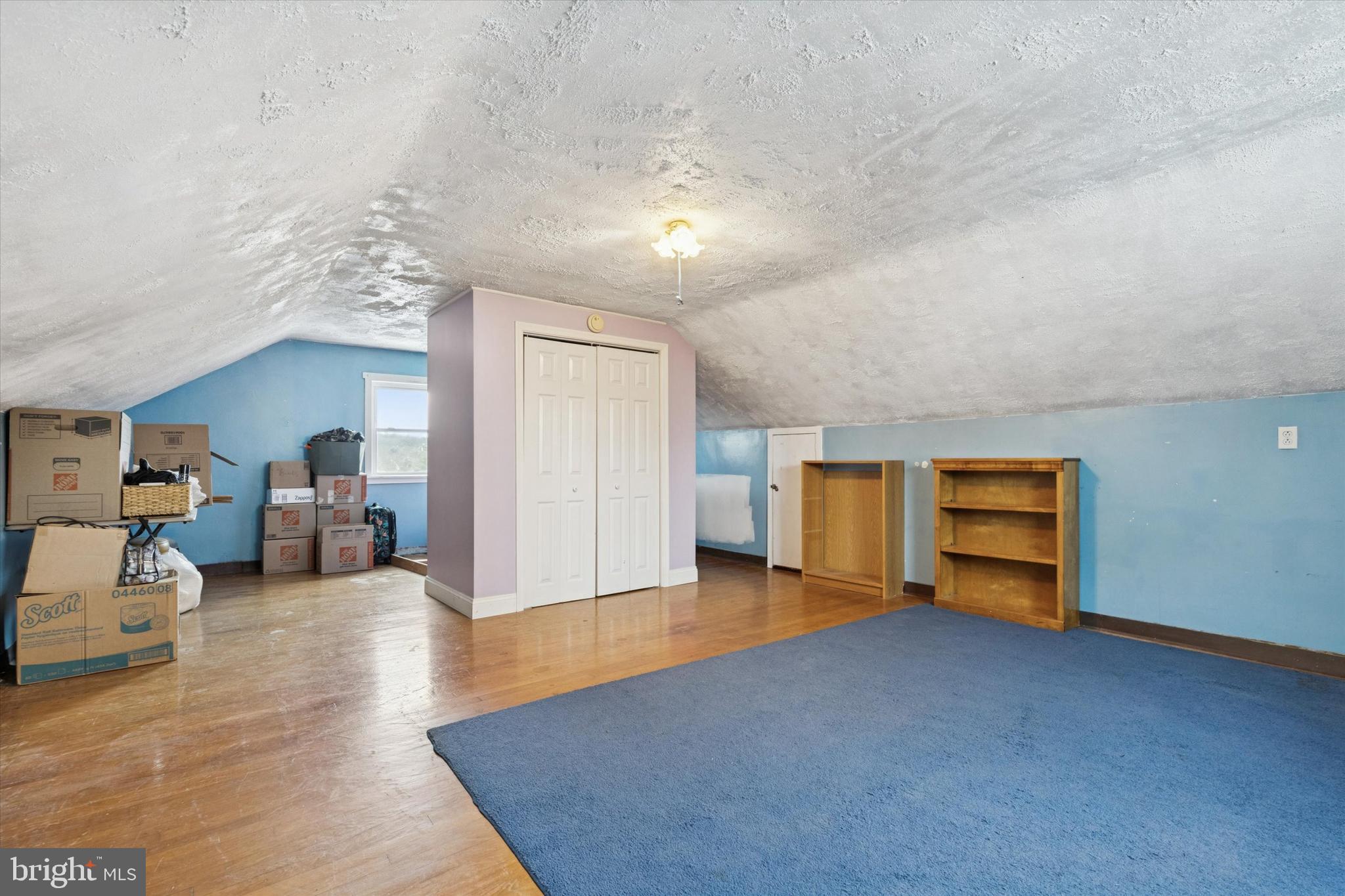 SHADY GROVE MANOR - Residential