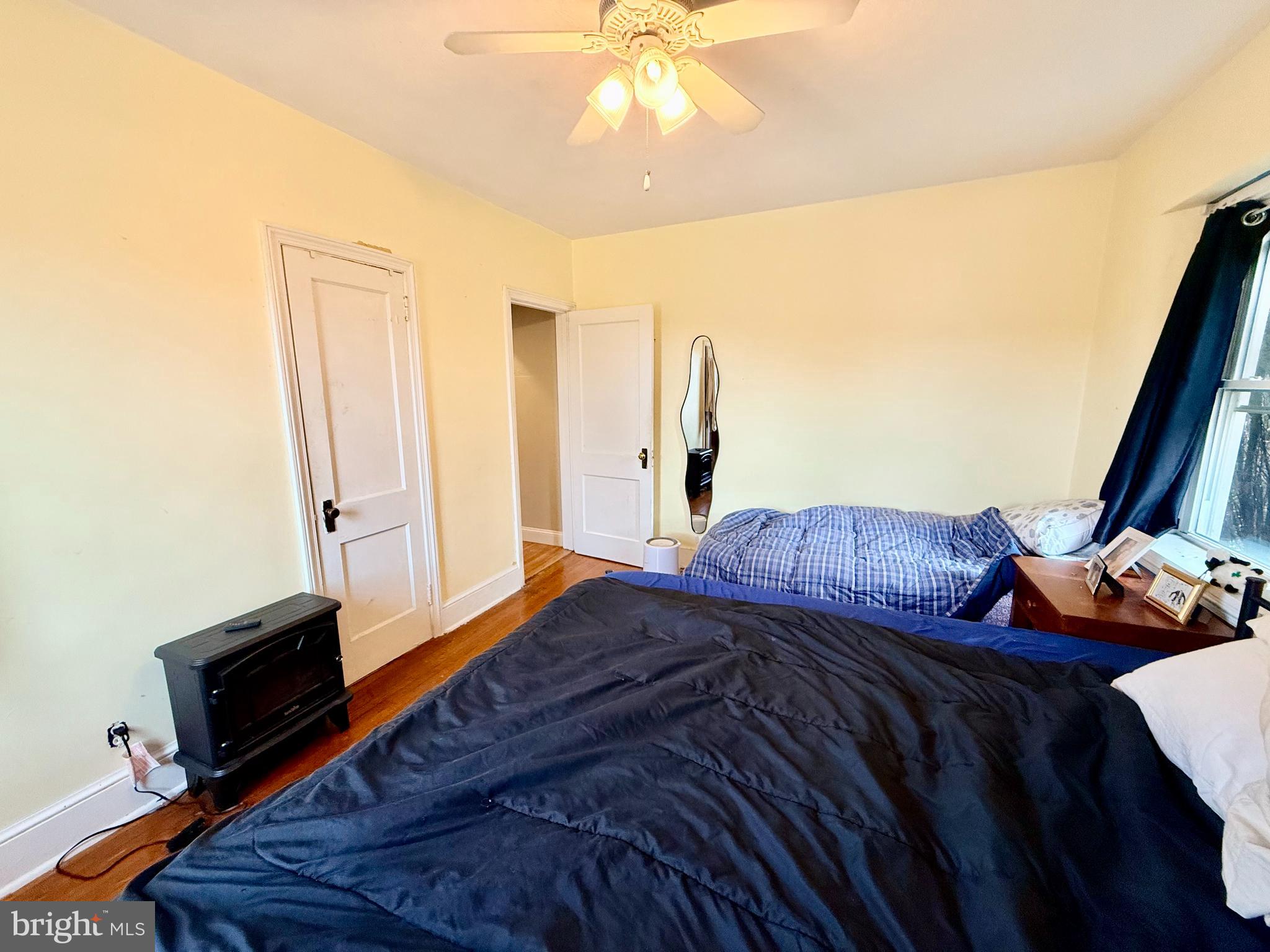 SHADY GROVE MANOR - Residential