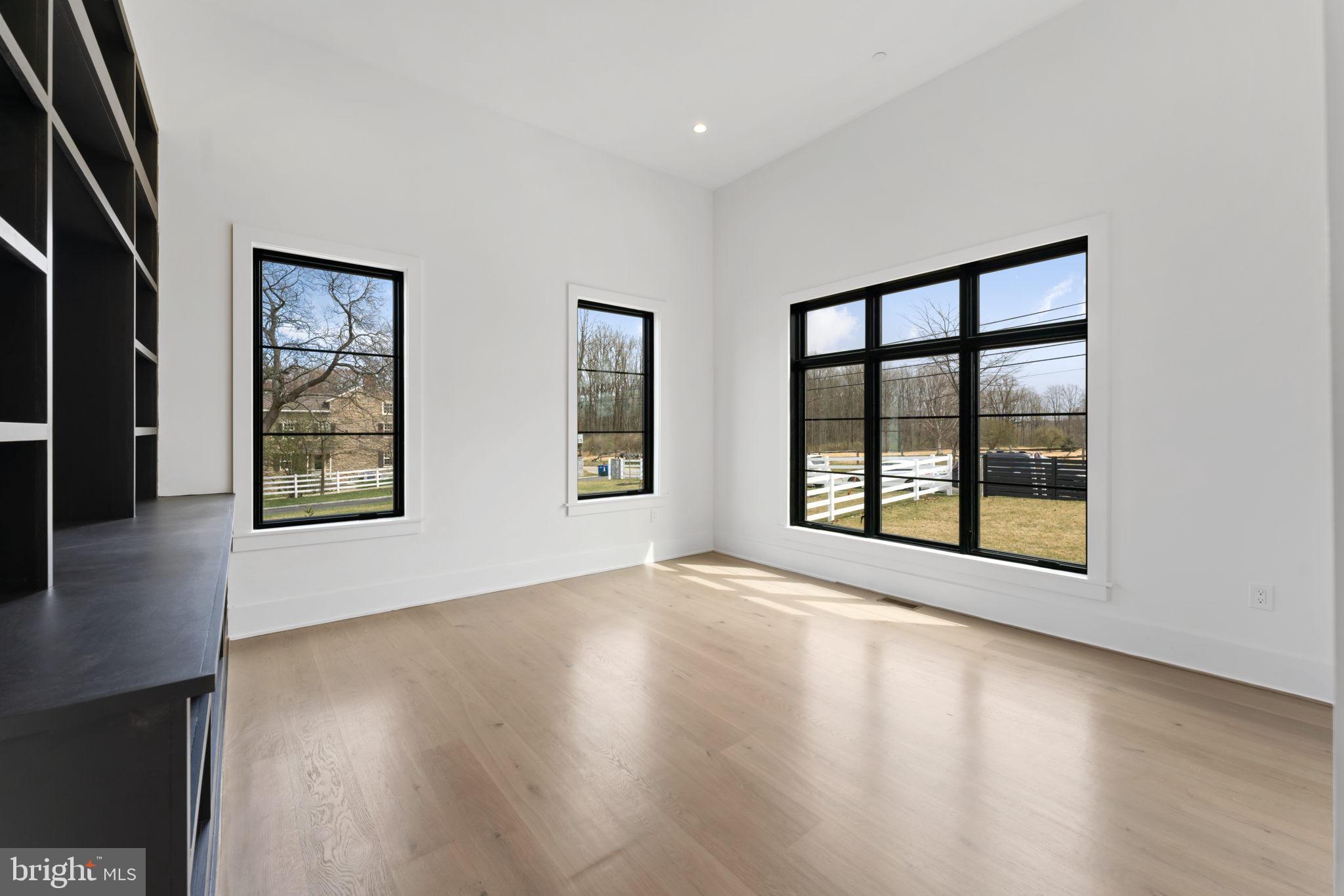 GLENSIDE - Residential