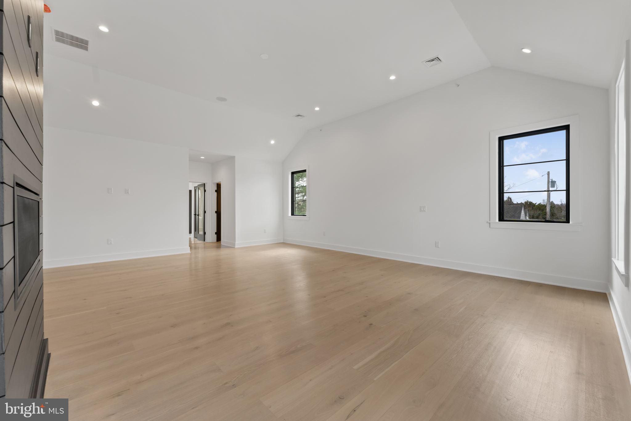 GLENSIDE - Residential