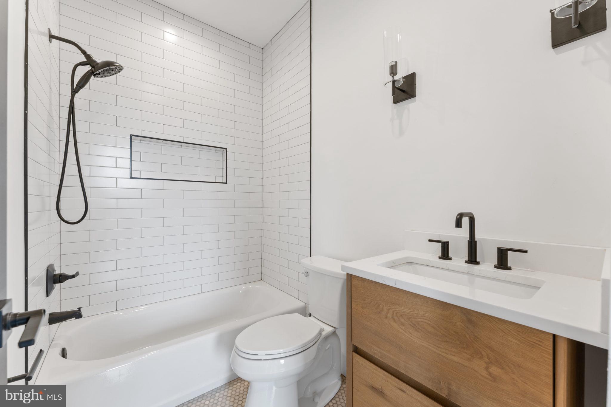 GLENSIDE - Residential