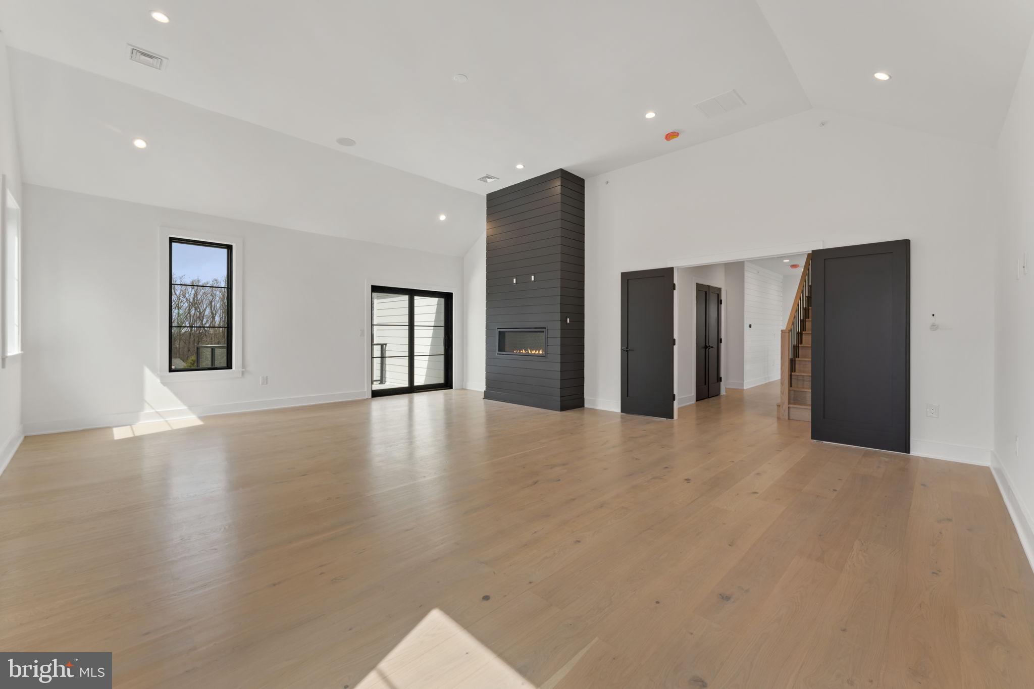 GLENSIDE - Residential