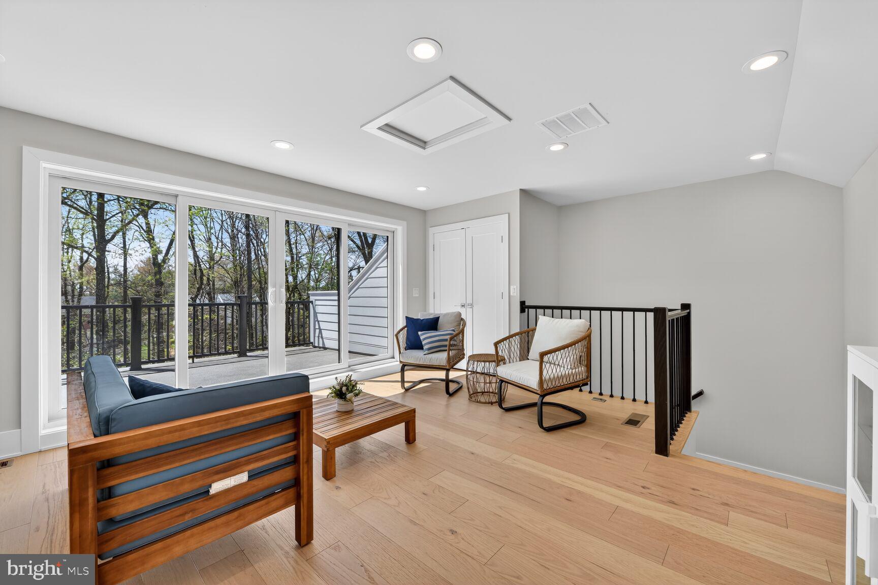 SULLY STATION II - Residential