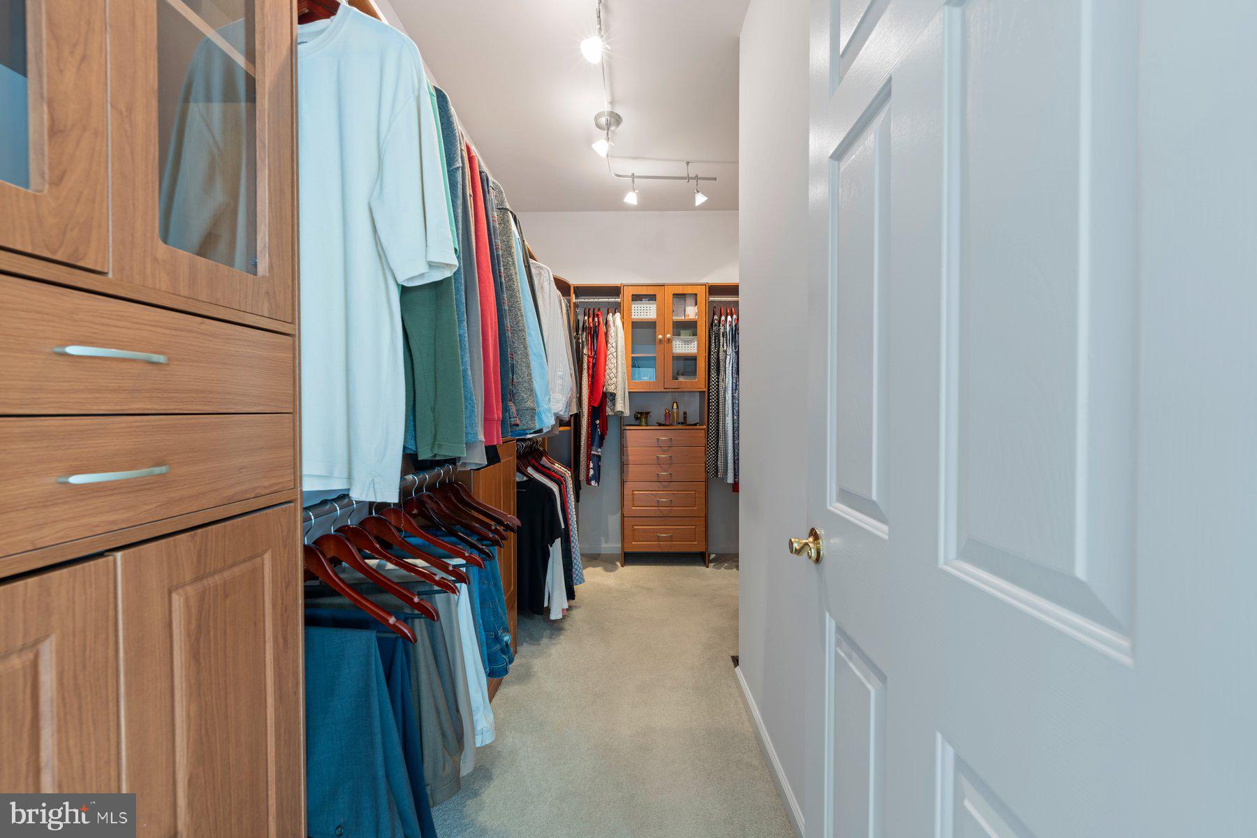 ELLICOTT MEADOWS - Residential