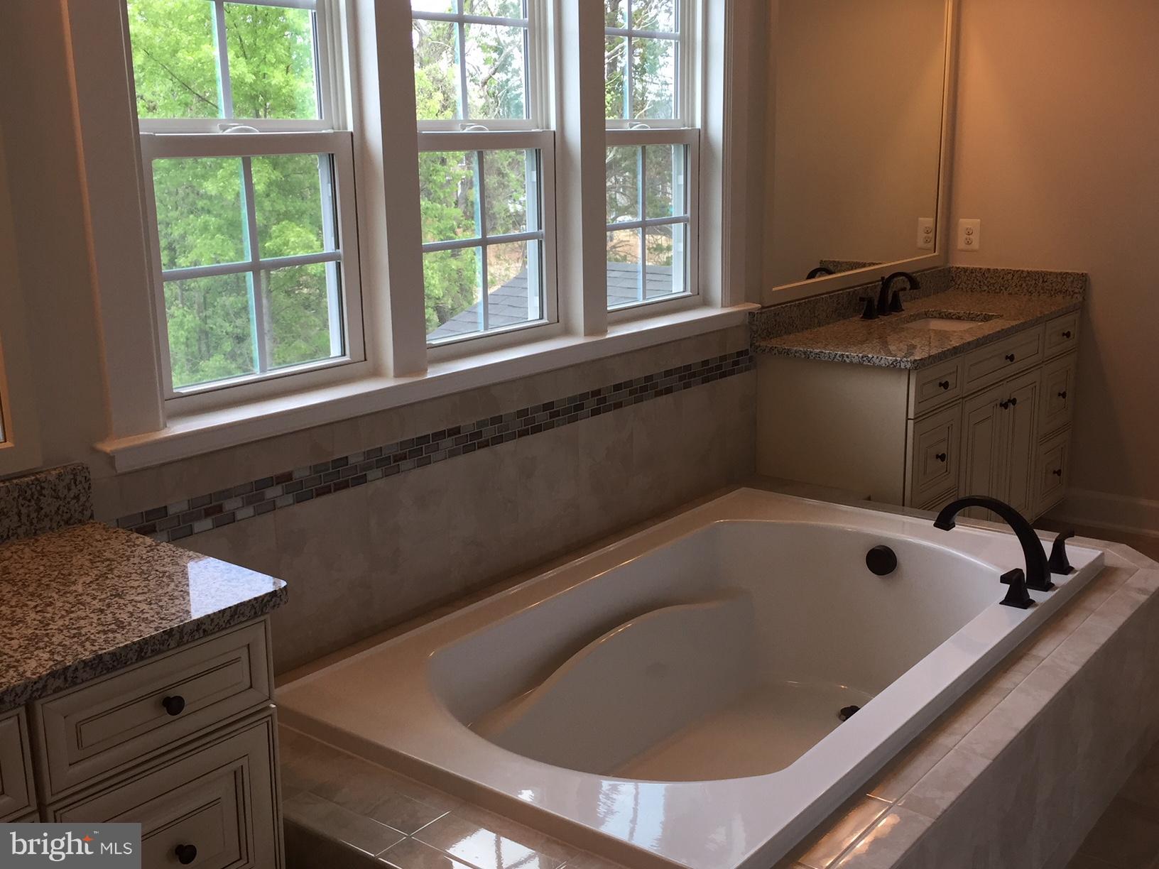 OAK CREEK - Residential