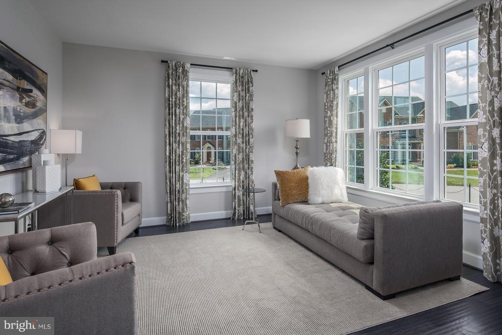 OAK CREEK - Residential