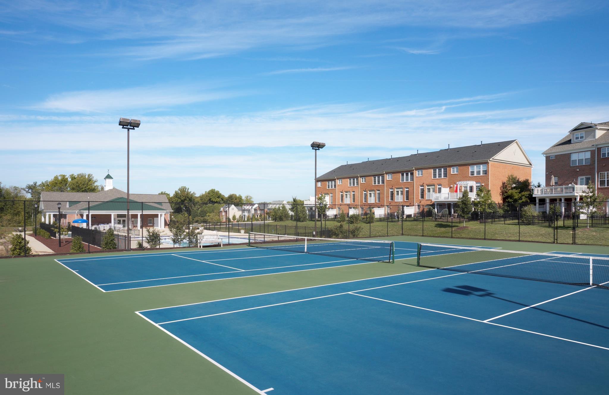 OAK CREEK - Residential